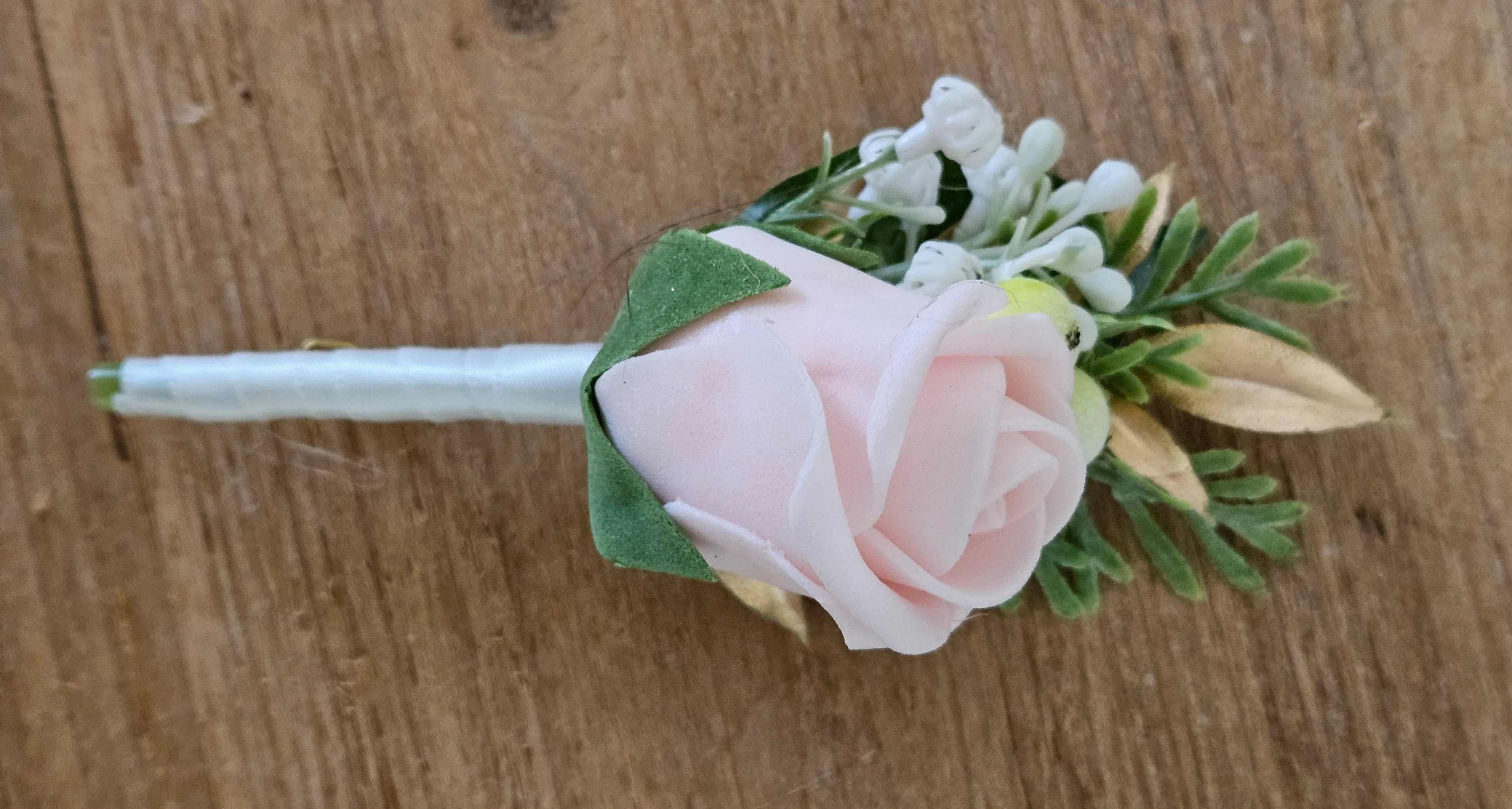 Boutonniere - Blush and Cream