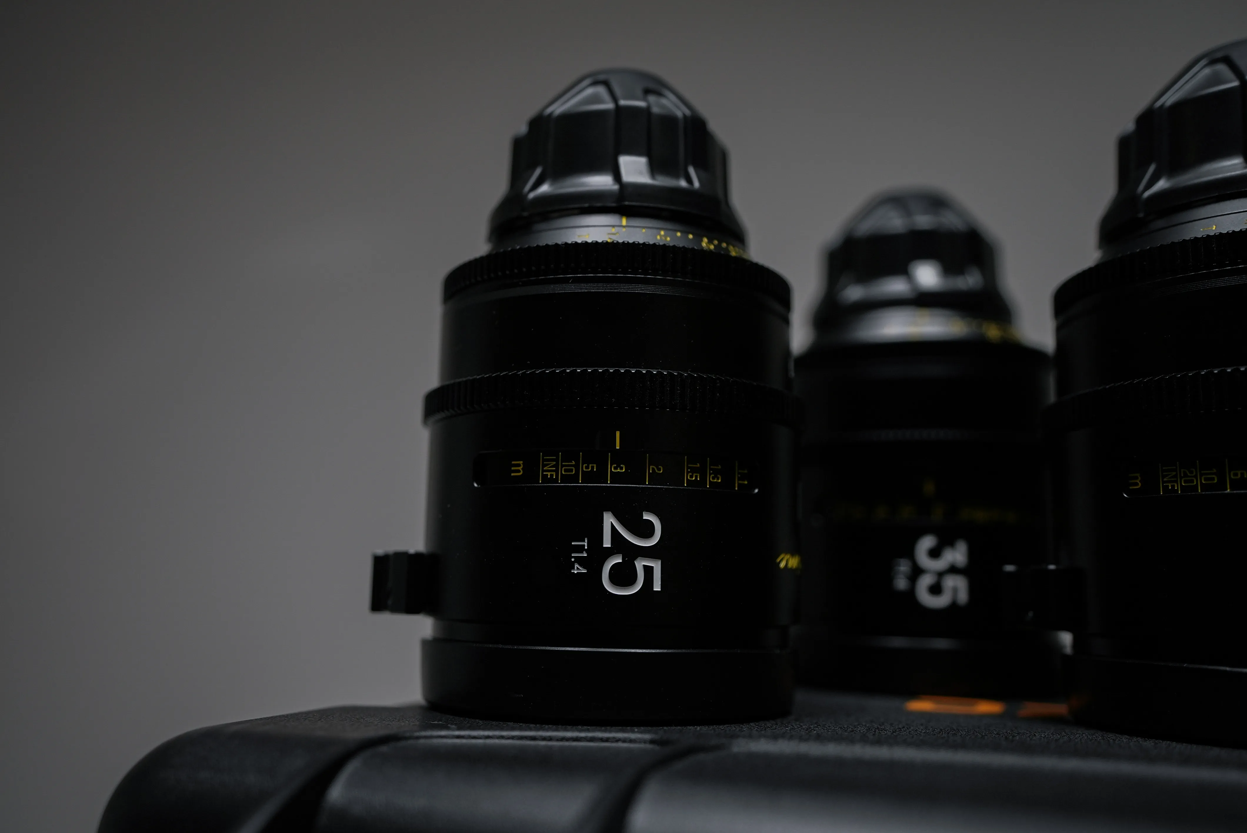 DZOFilm - Arles 25 mm T1.4 Prime Cine Lens (PL)