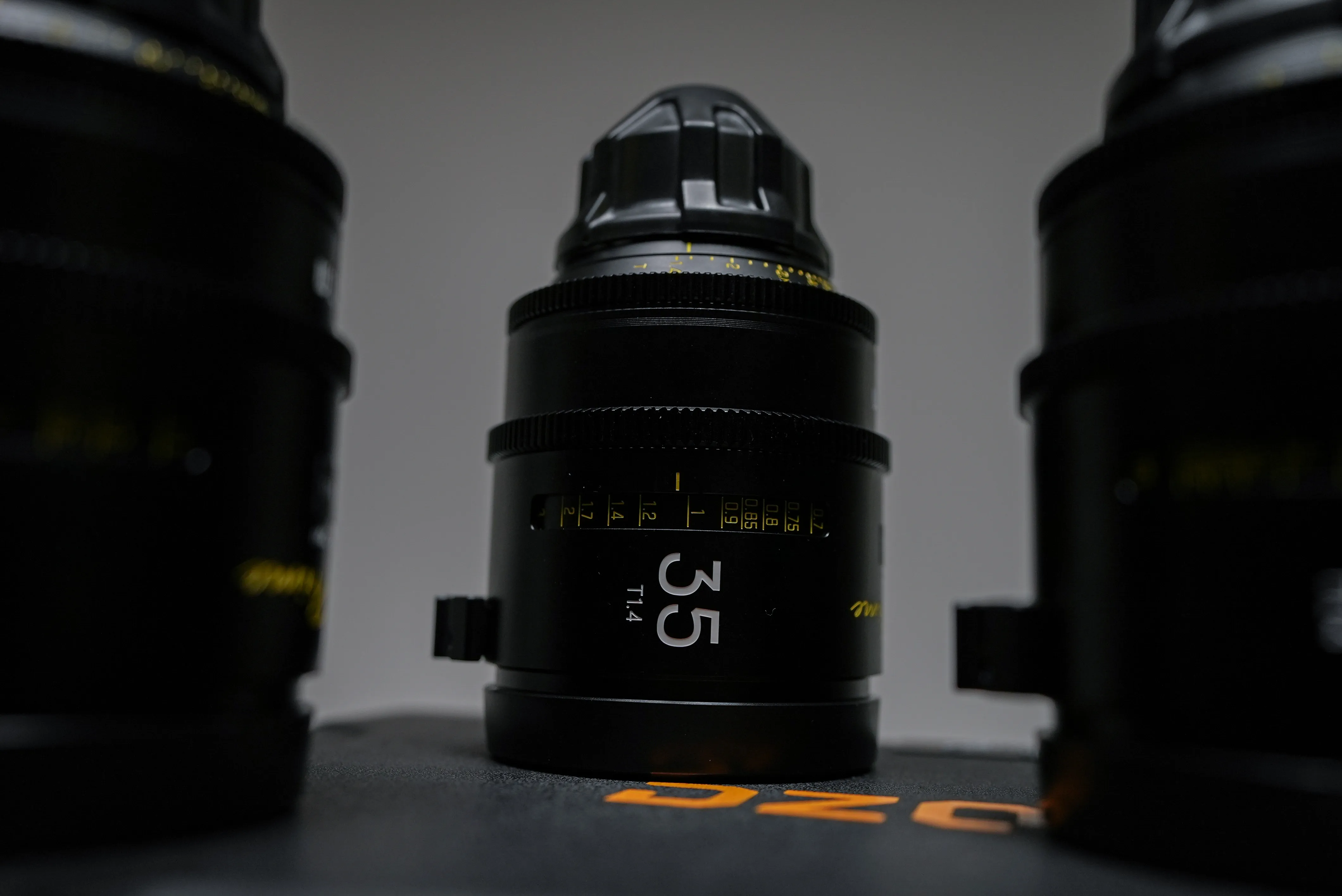 DZOFilm - Arles 35 mm T1.4 Prime Cine Lens (PL)