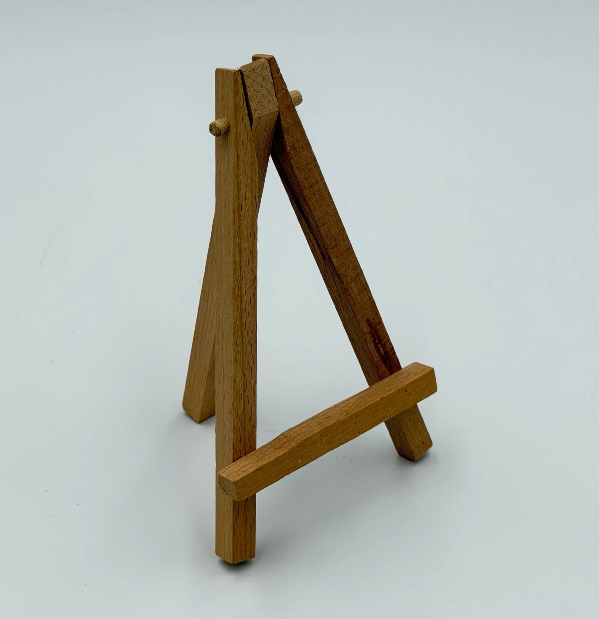 Mini Wooden Easel 