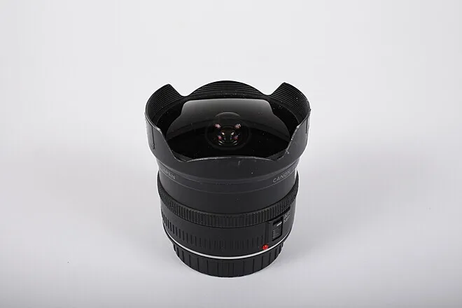 Canon Fisheye EF 15mm f/2.8 (AF)(Canon EF Mount)