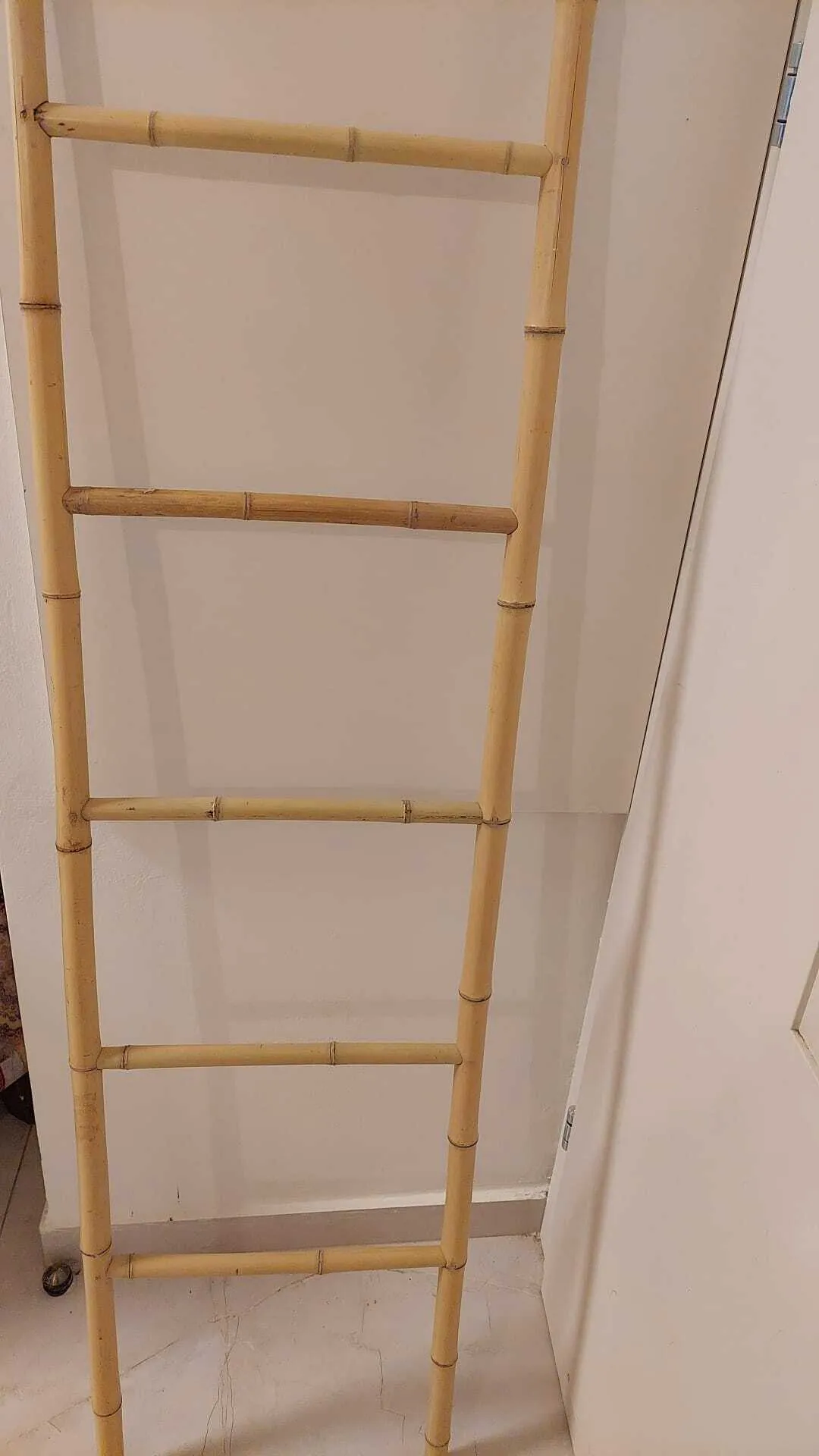 סולם עץ במבוק