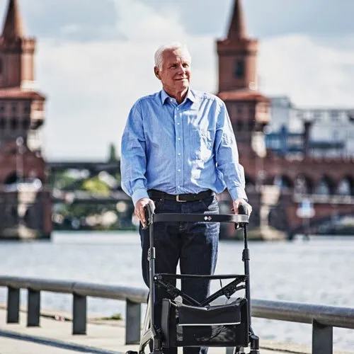 Gehhilfen & Rollatoren mieten