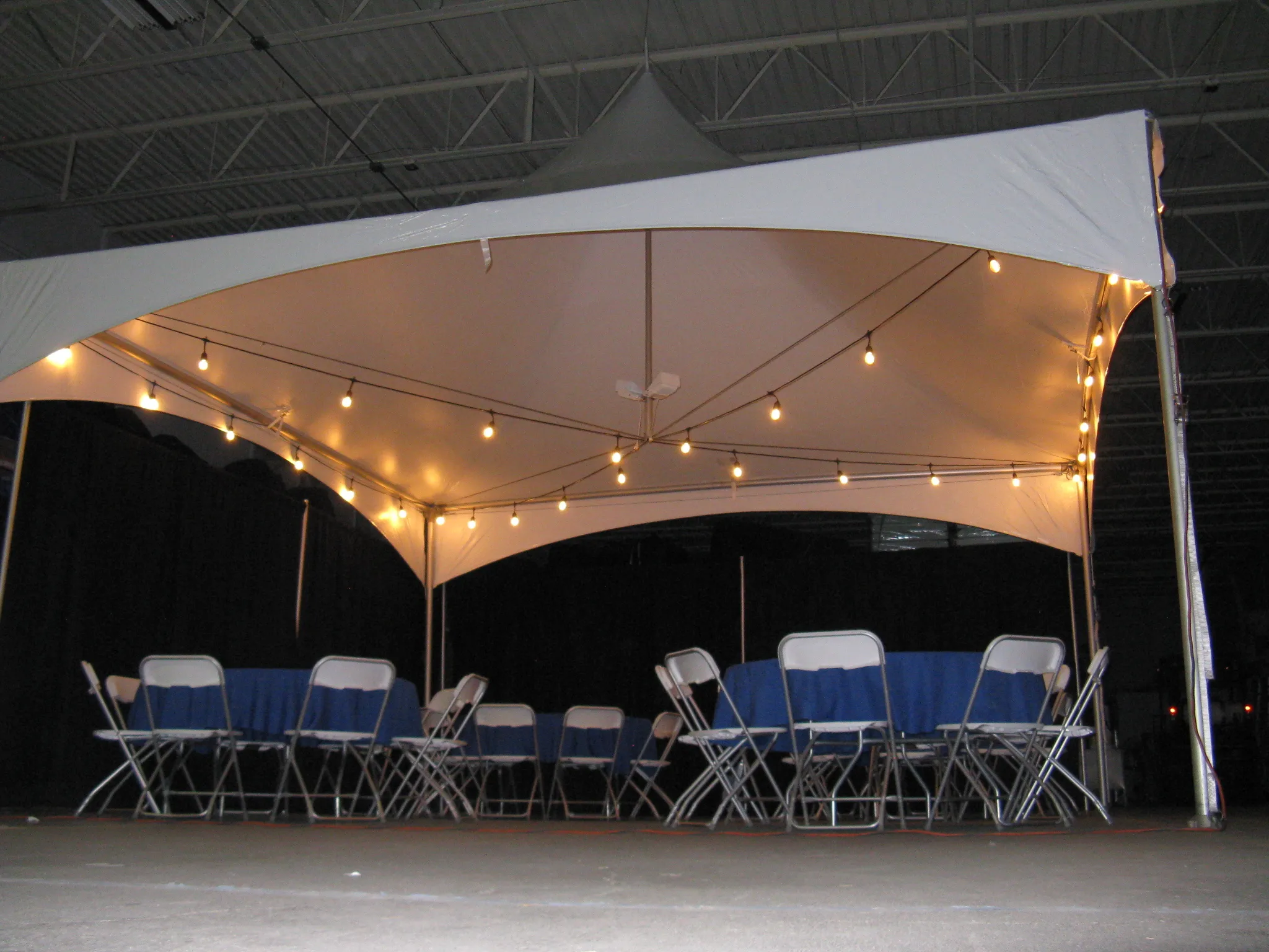 Tent Lighting Cafe / Bistro