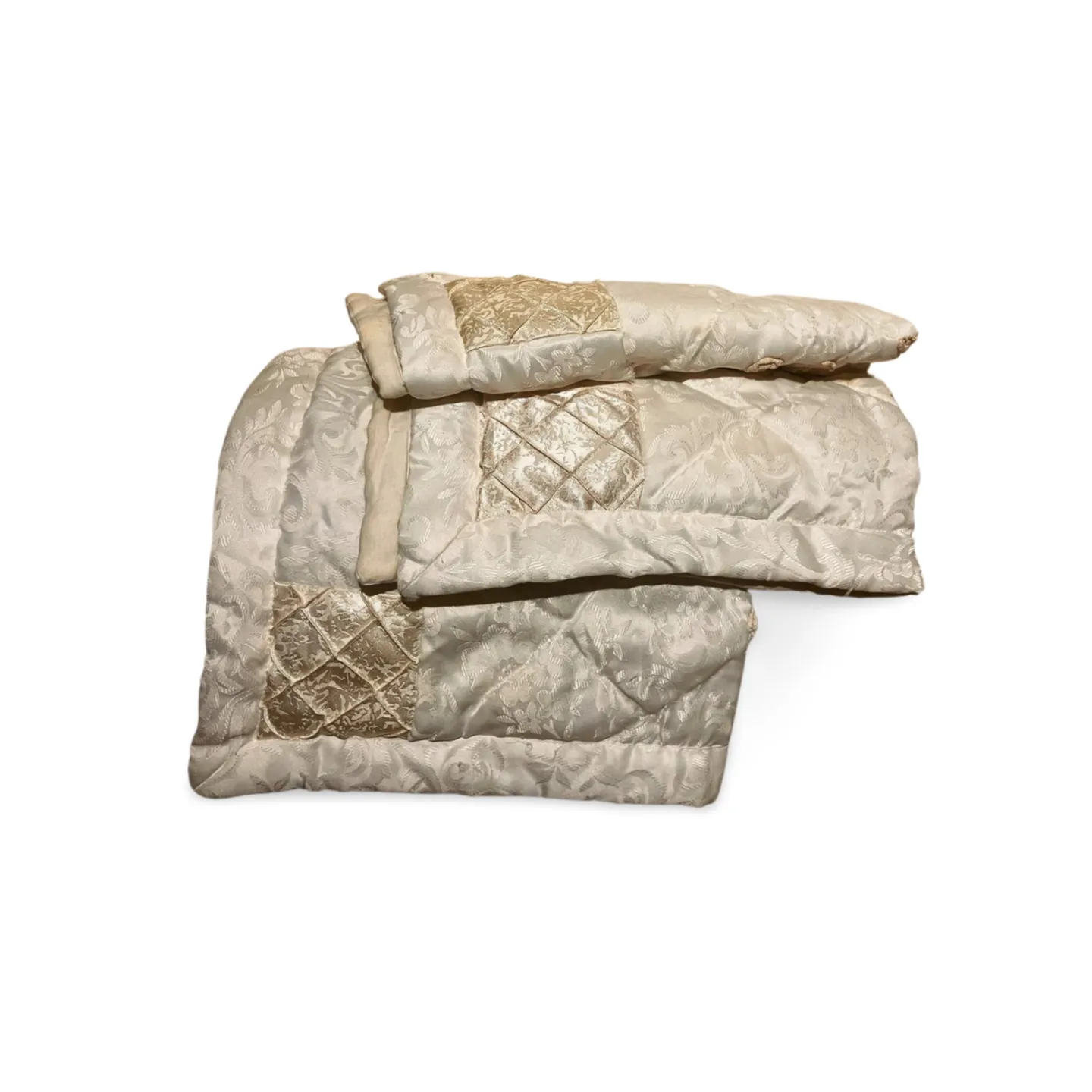 Pillowcases x 2 - Ivory ornate quilted 