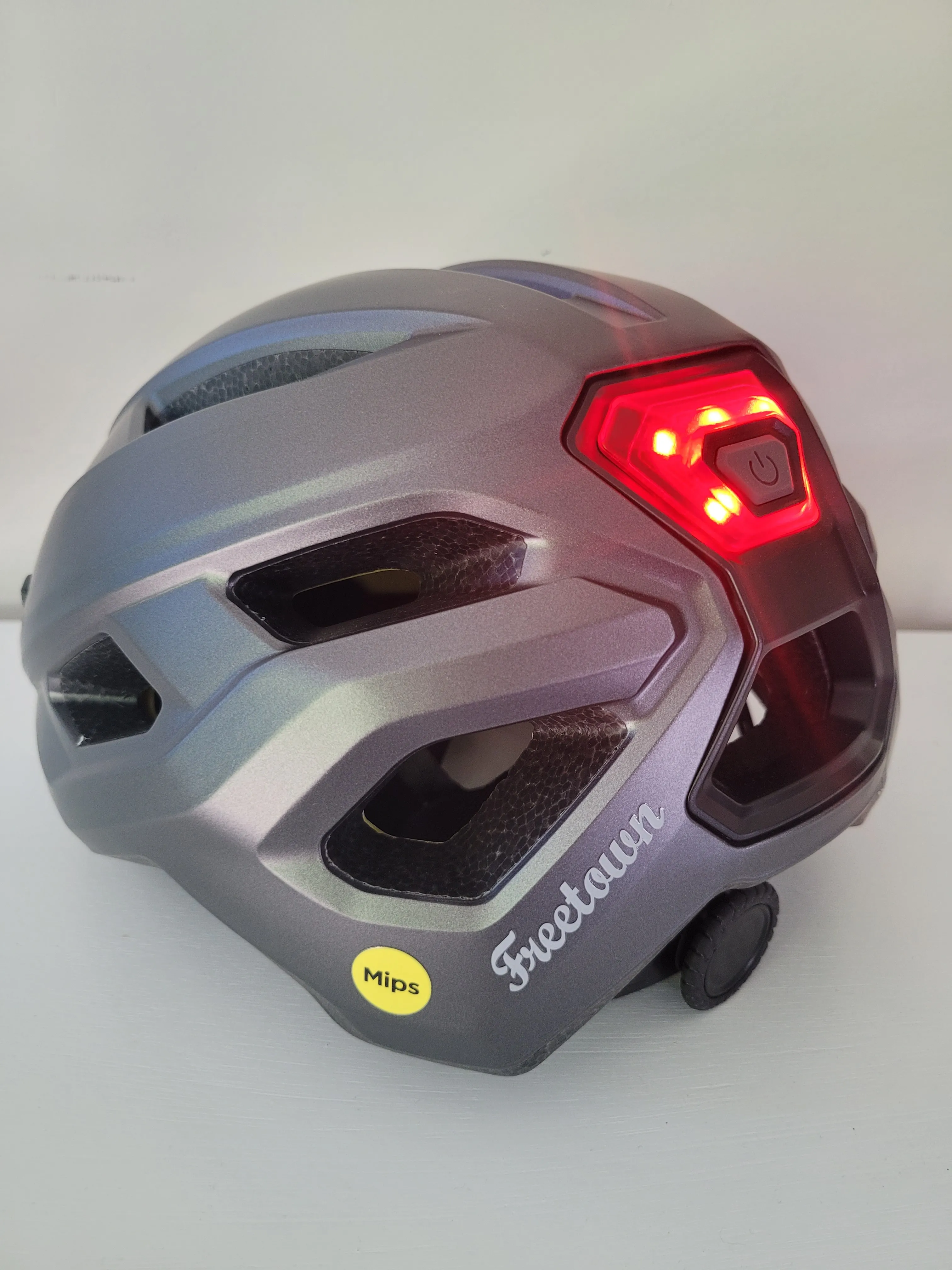 Helmet by FreeTown - Free with rental