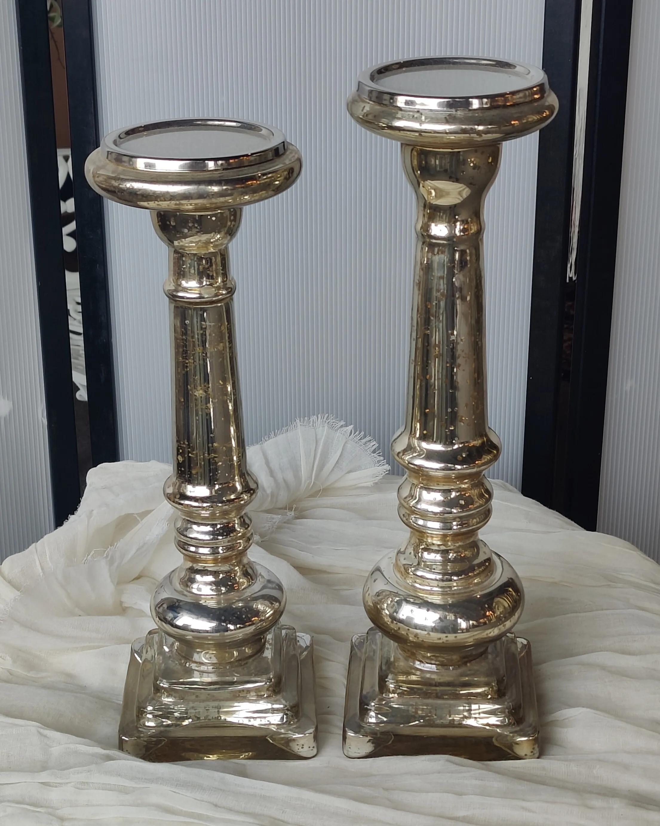 Silver Sq Bottom Candlesticks