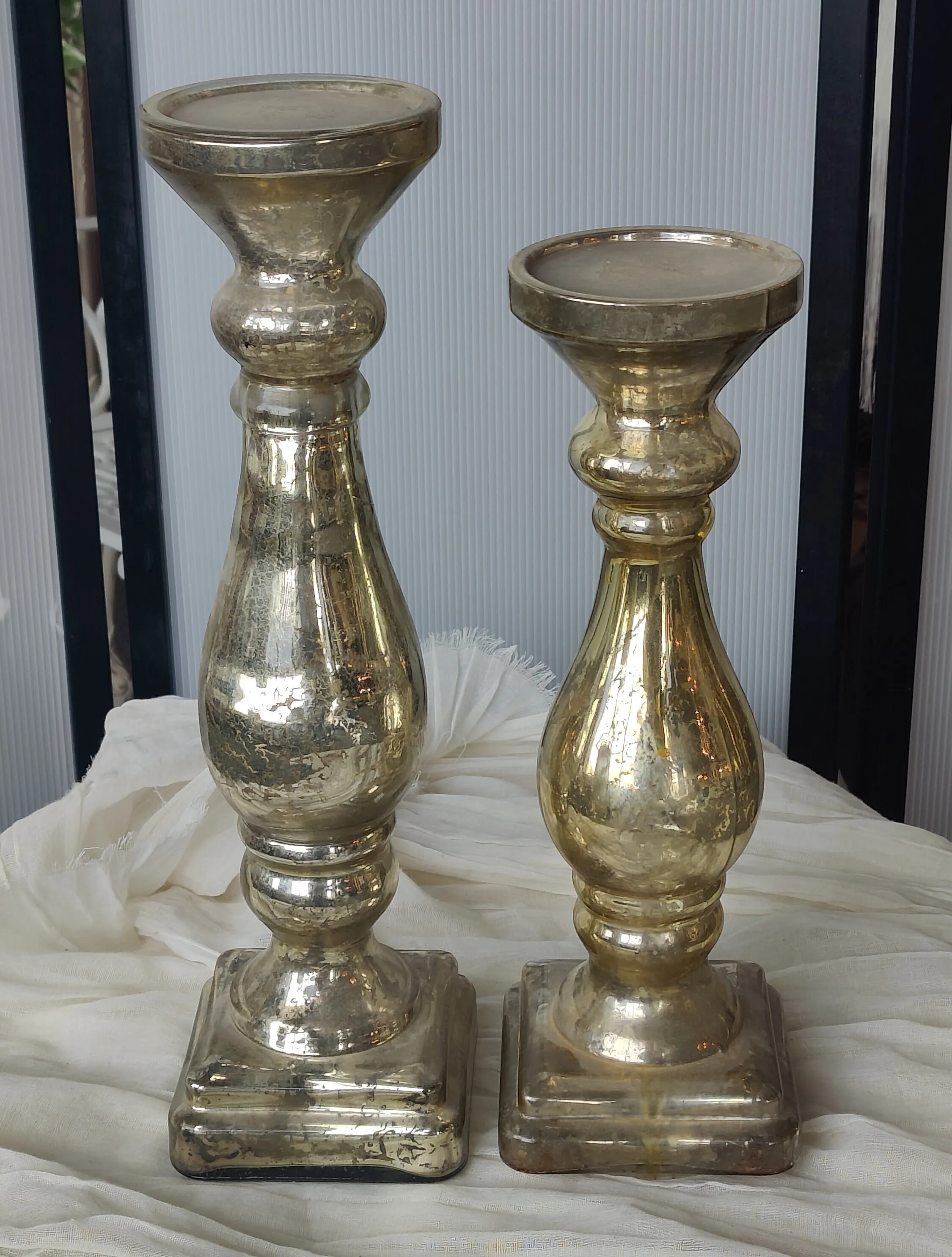 Gold Sq Bottom Candlestick Set