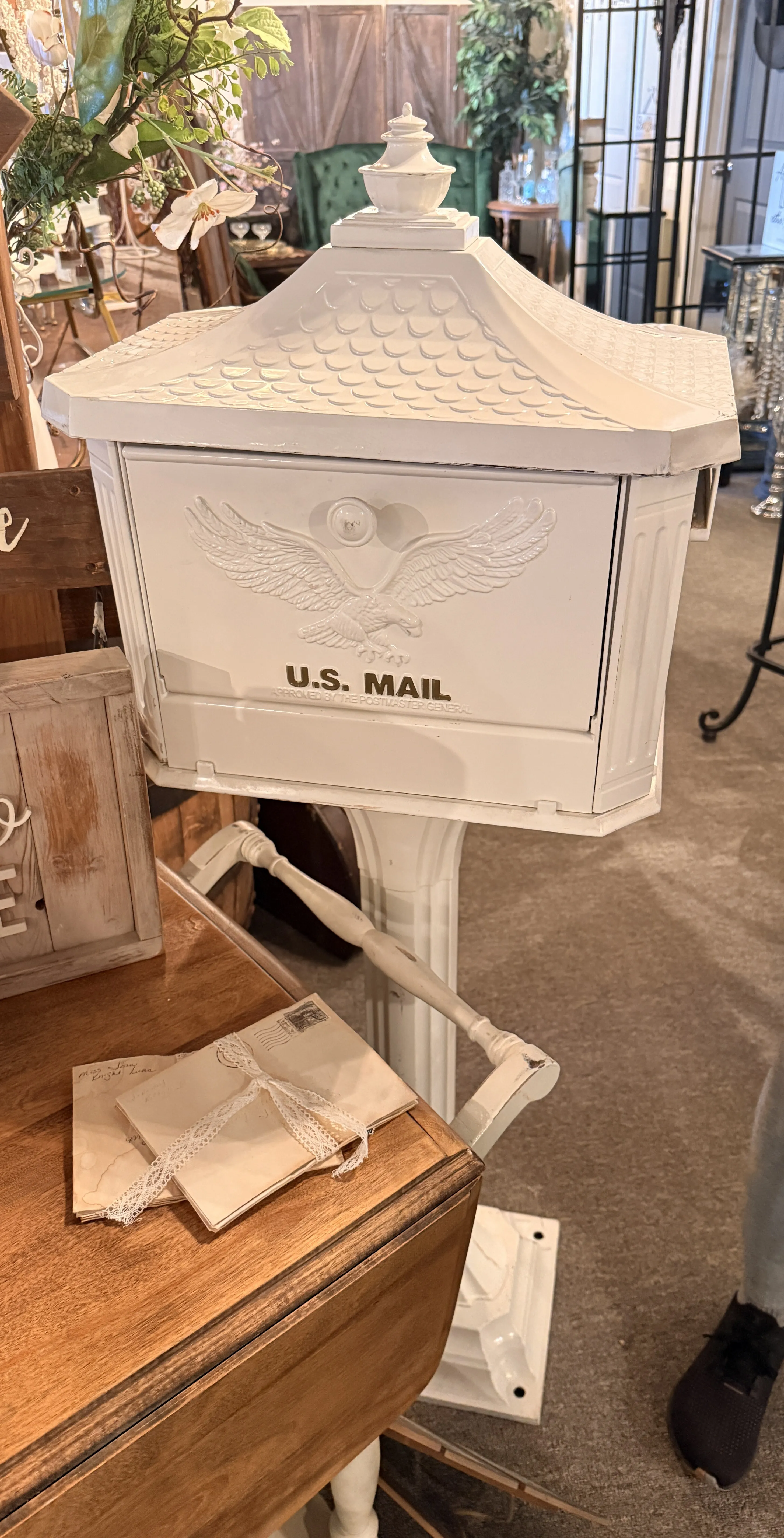 Mailbox - Vintage White