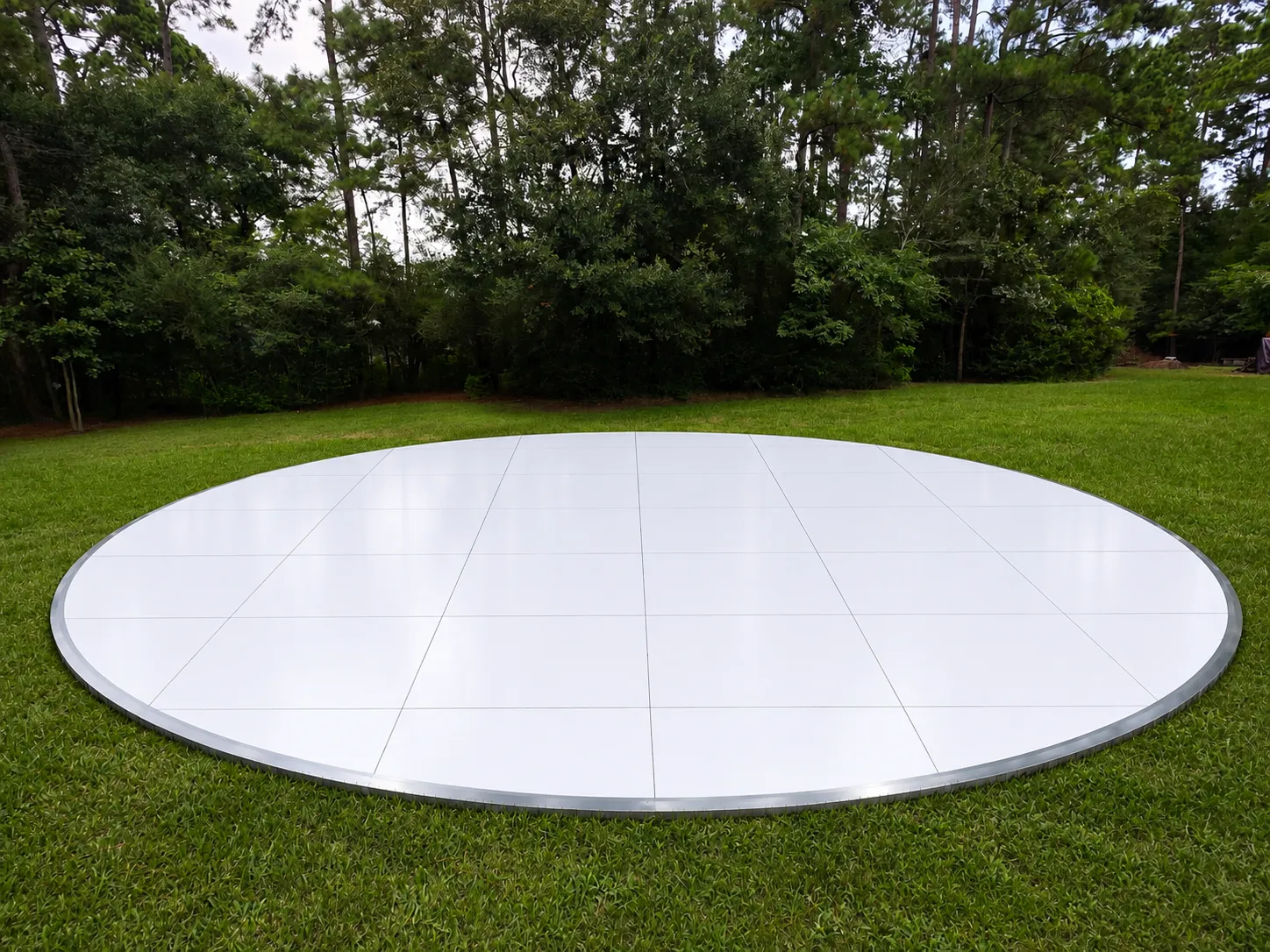24' Round Whte Dance Floor