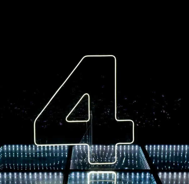 Neon Number - 4