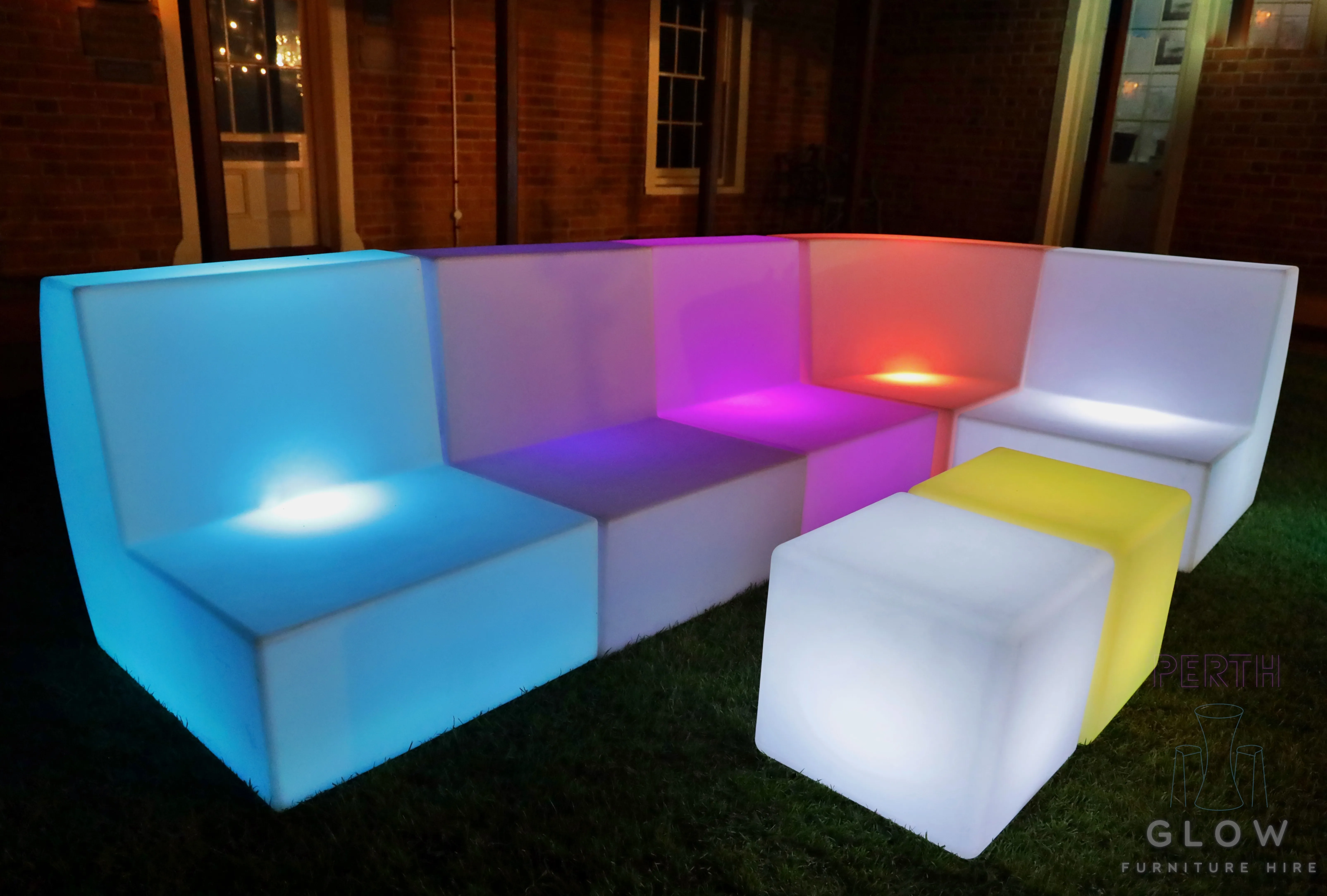 LED Lounge Set - 5 seats + 2 cubes