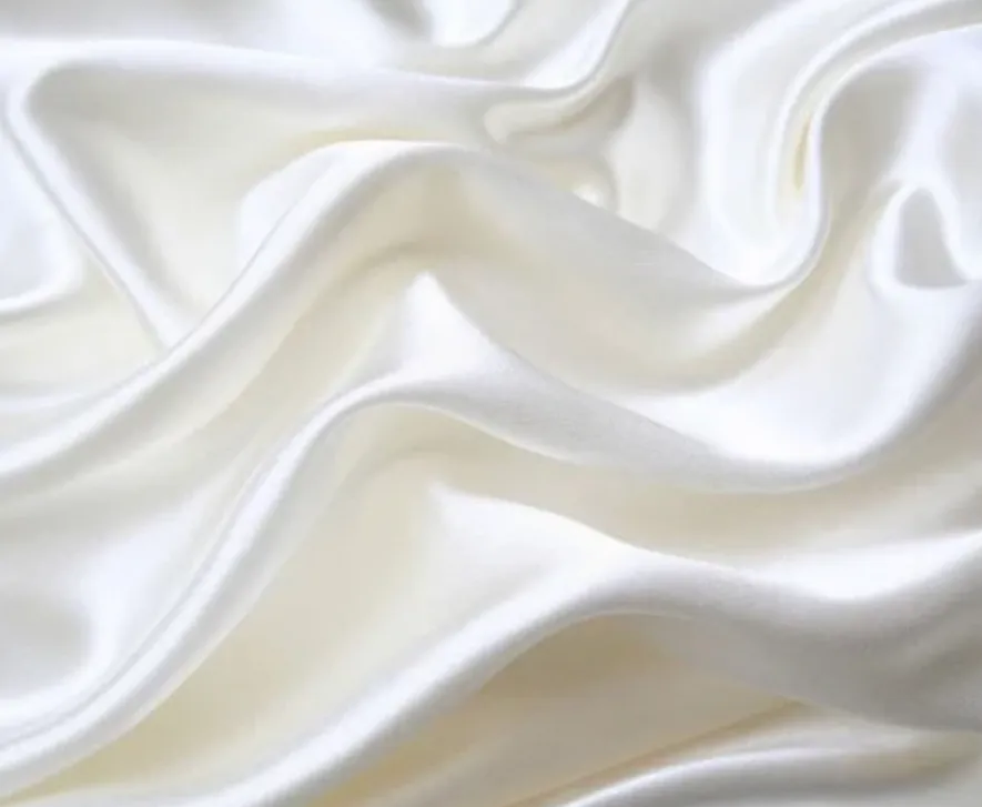 Rideau satin blanc 12x12'