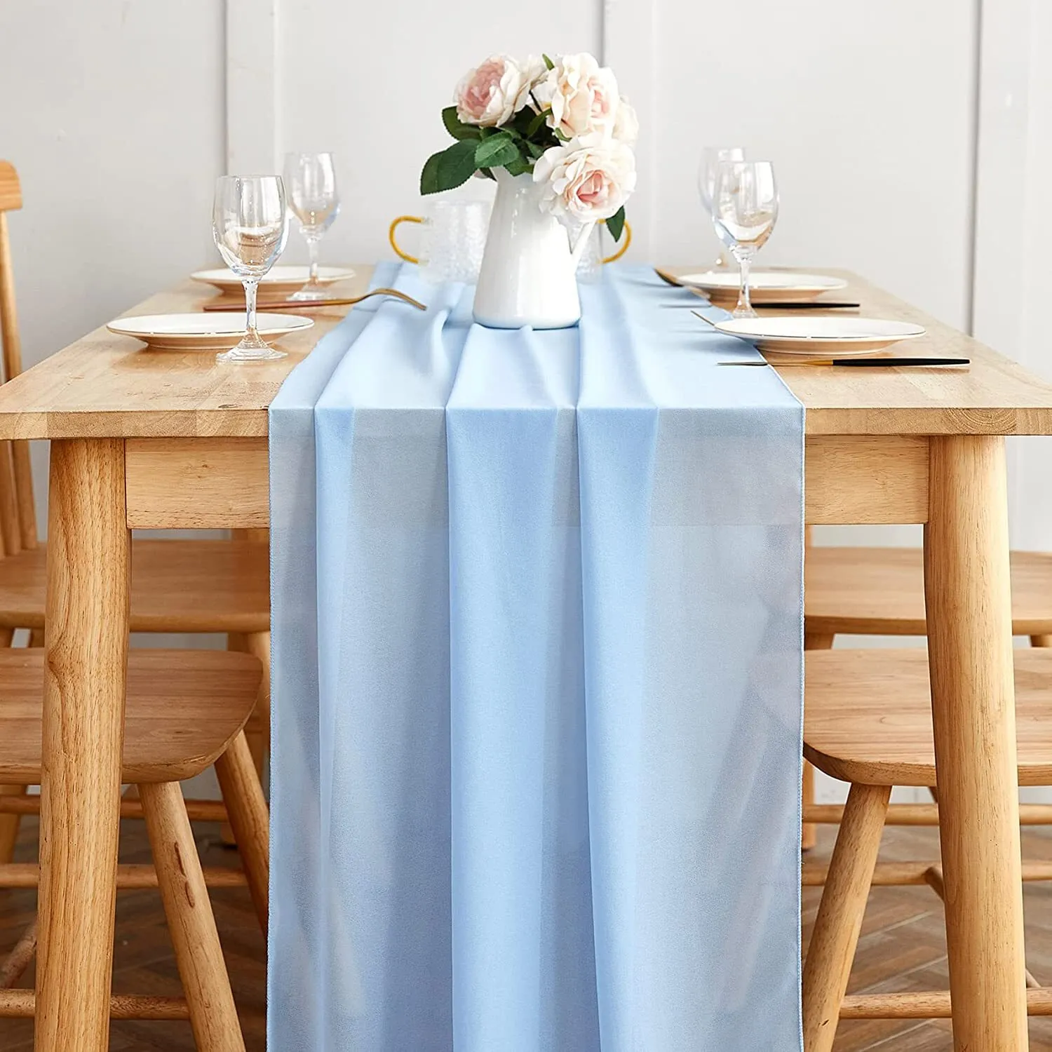 Chemin de table bleu pâle chiffon