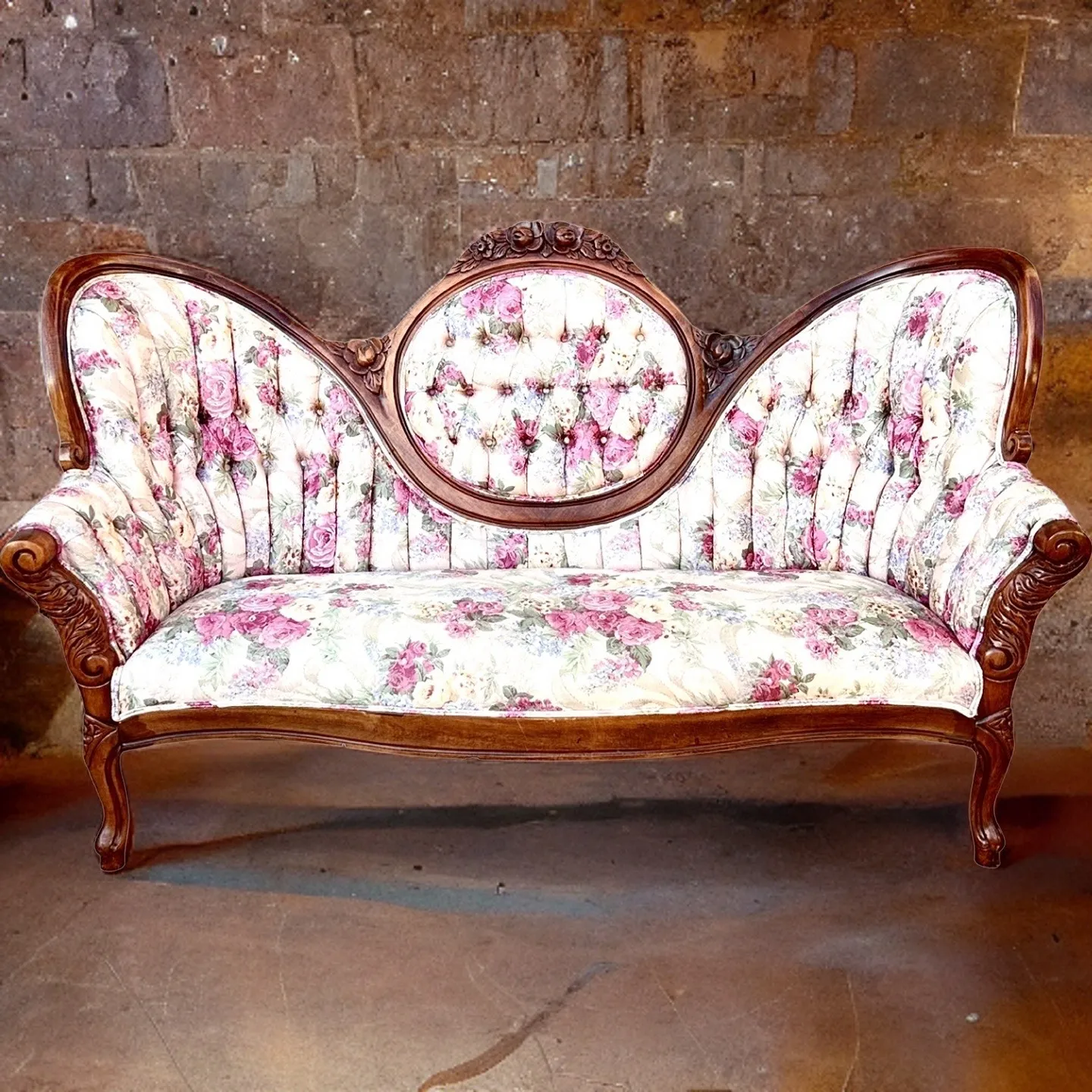 Vintage Rose Sofa 