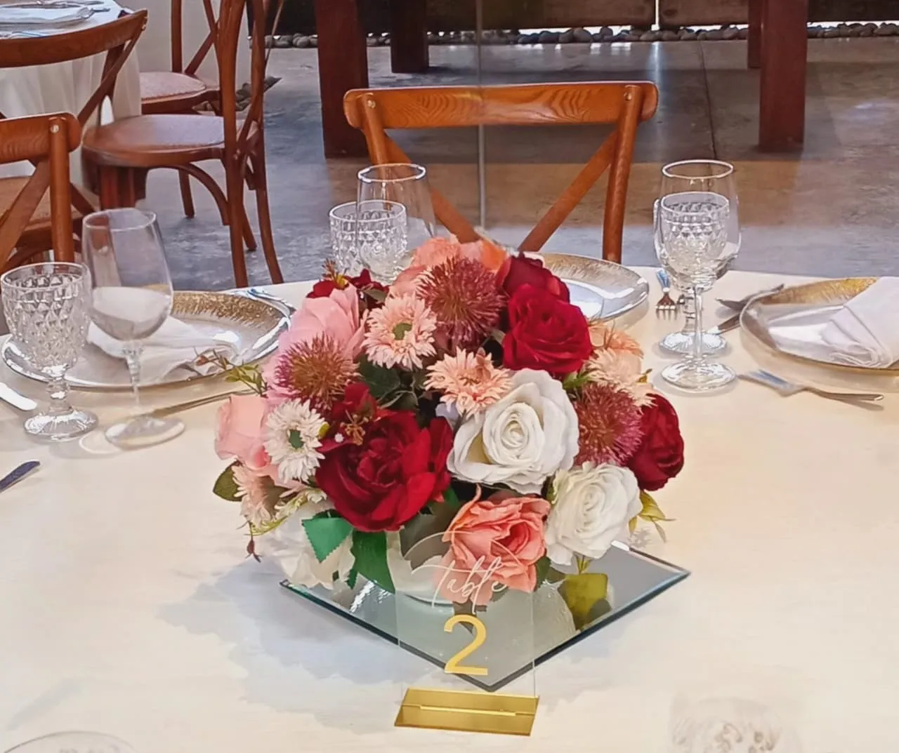 CENTRO DE MESA TOP FLORAL HIPERREALISTA BAJO