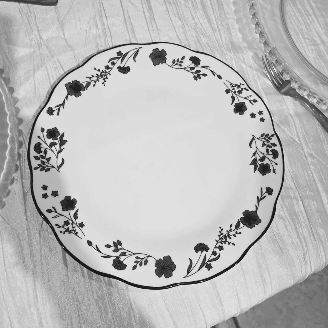Plato Porcelana Flora Black para banquete