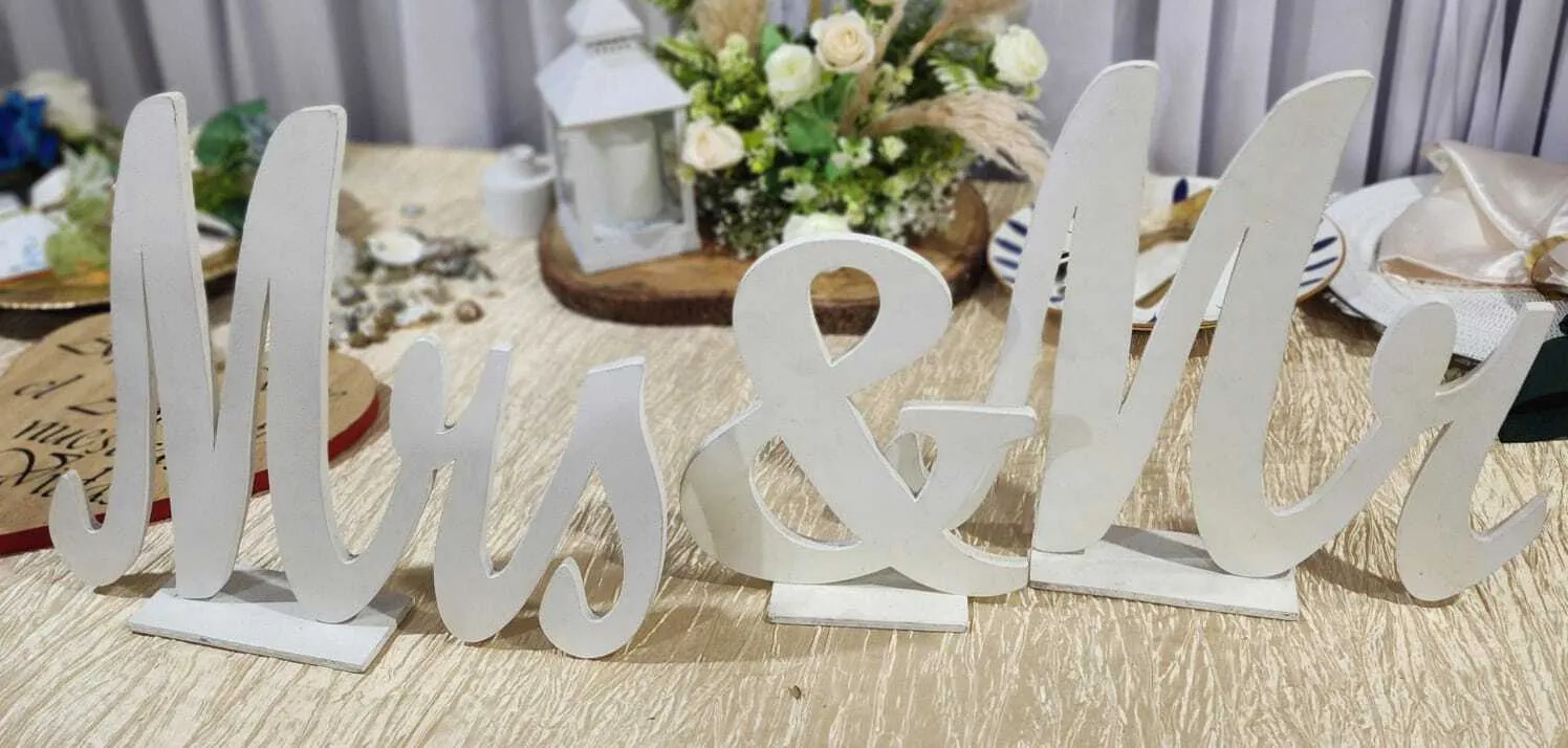 Letras para mesa Mr & Mrs blancas