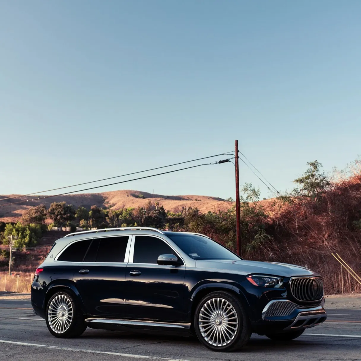 2023 Mercedes Benz 2 Tone Maybach GLS 600 - Black & White