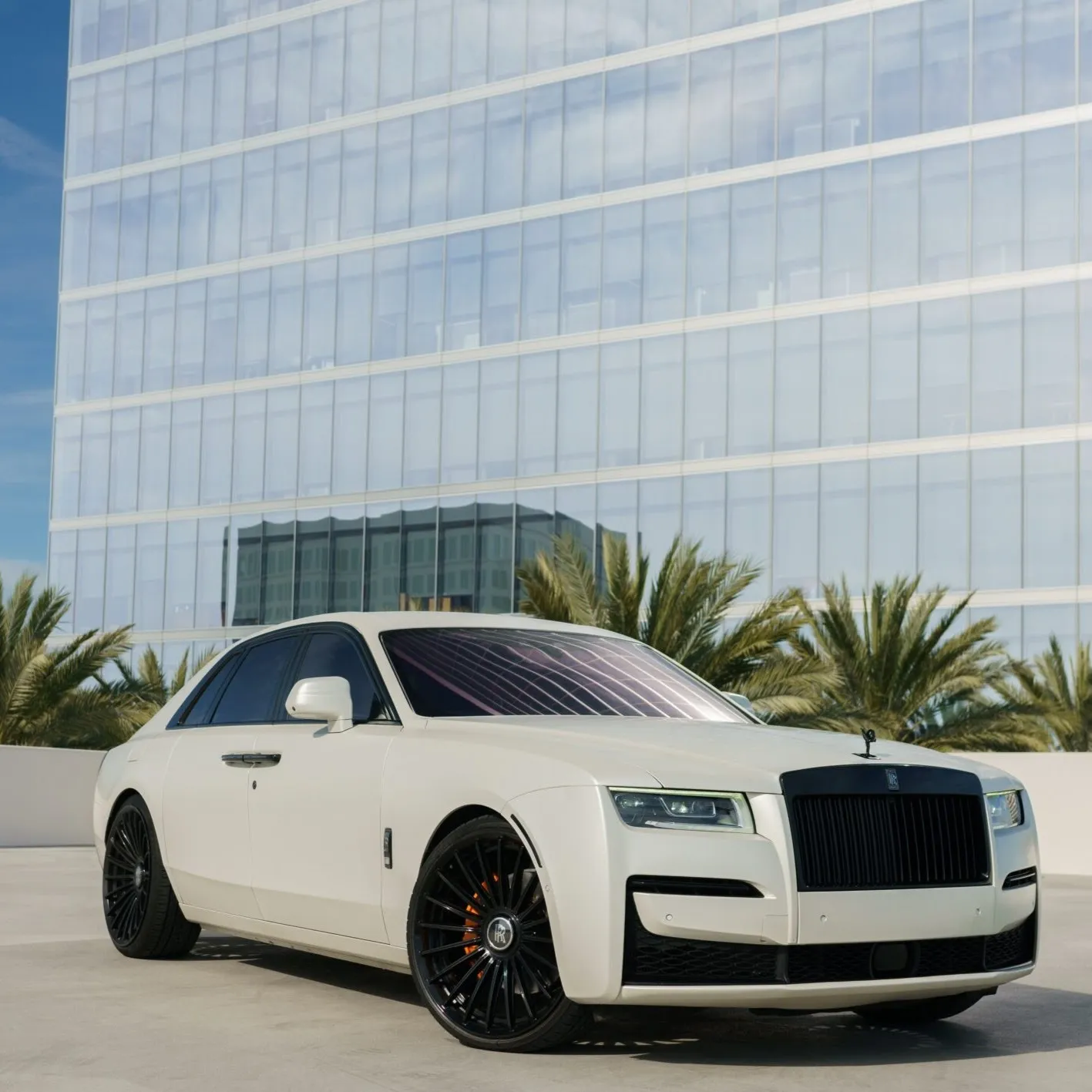 Rolls Royce Ghost - White