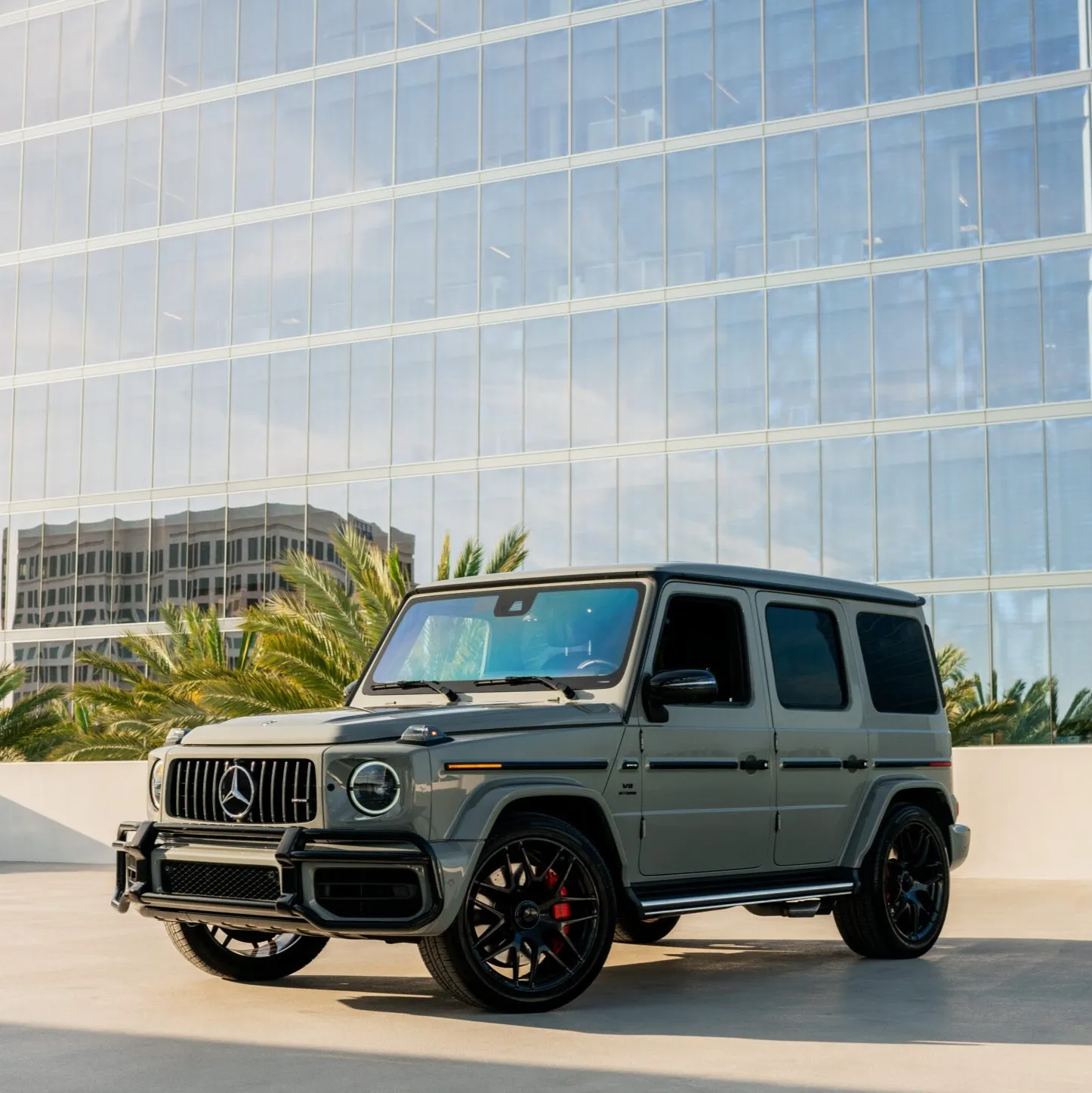 Mercedes Benz AMG G63 - Gray & Black