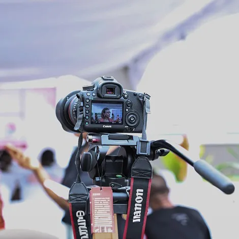 Simple Outdoor Interview 