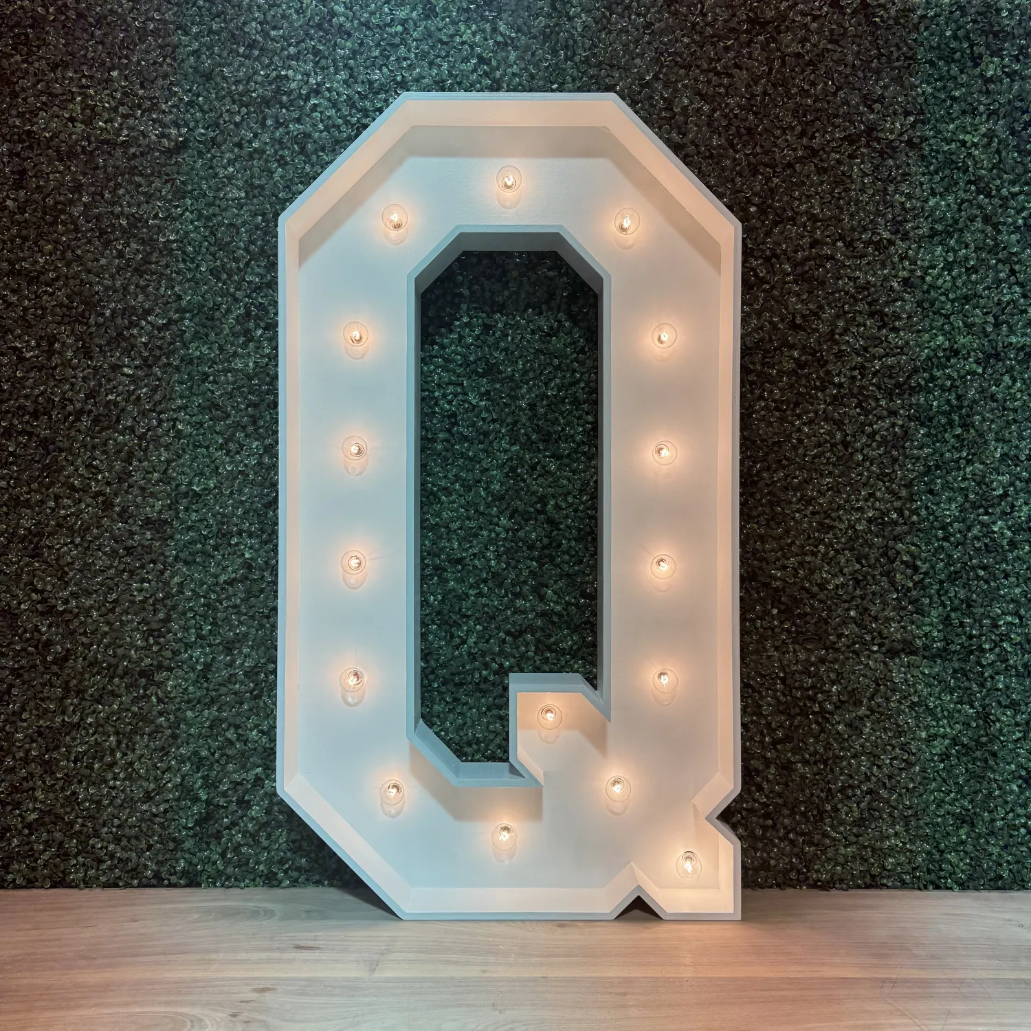 Marquee Letter Q