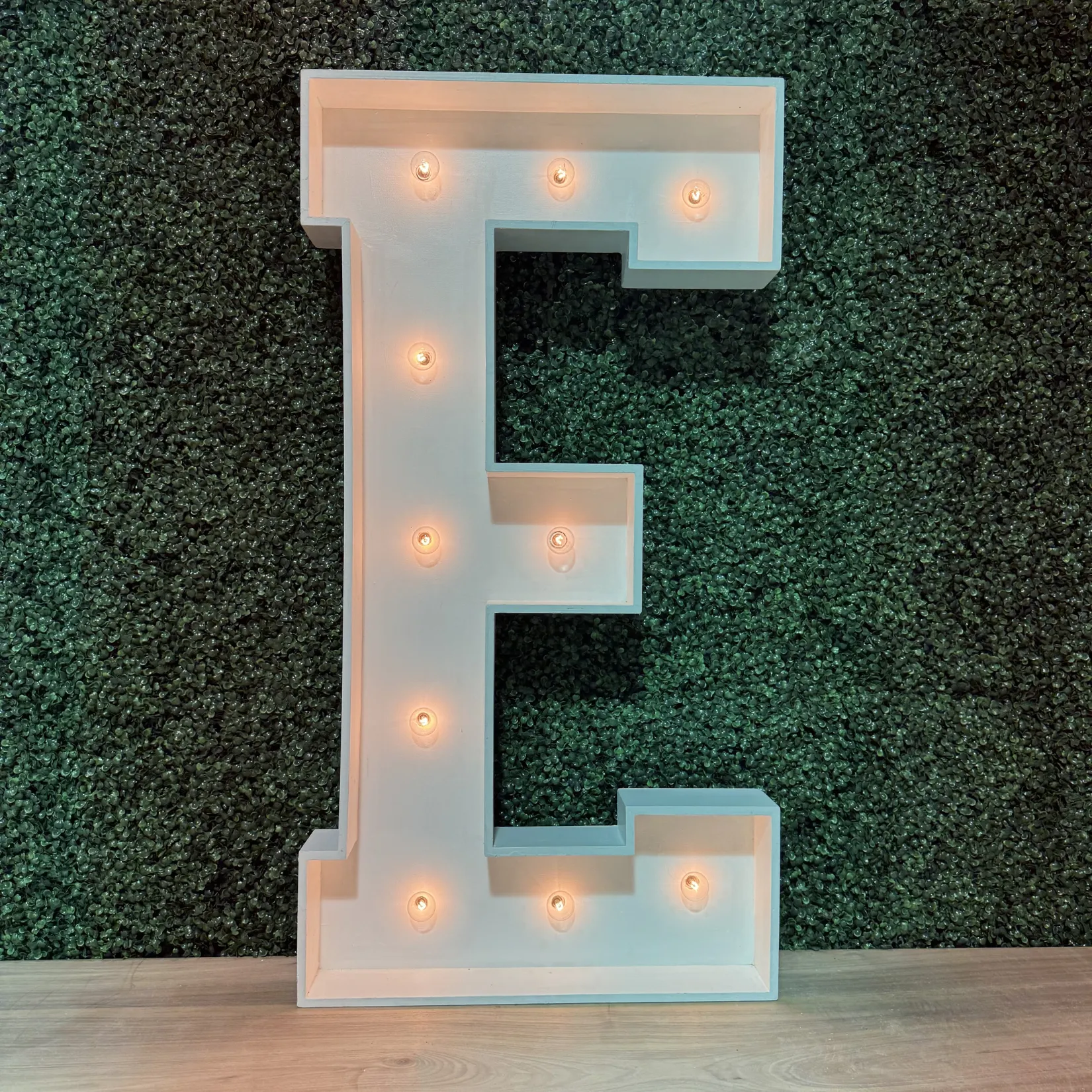  Marquee Letter E