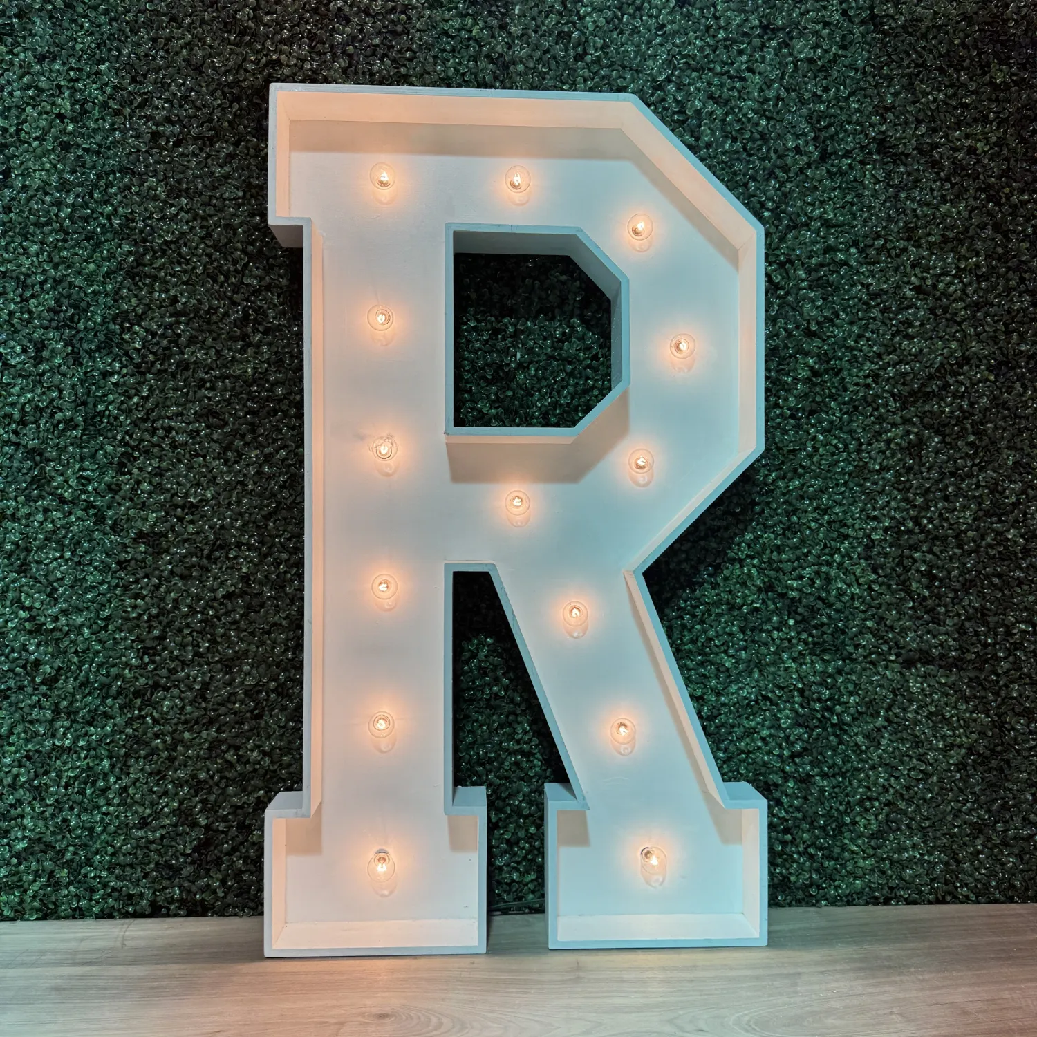Marquee Letter R
