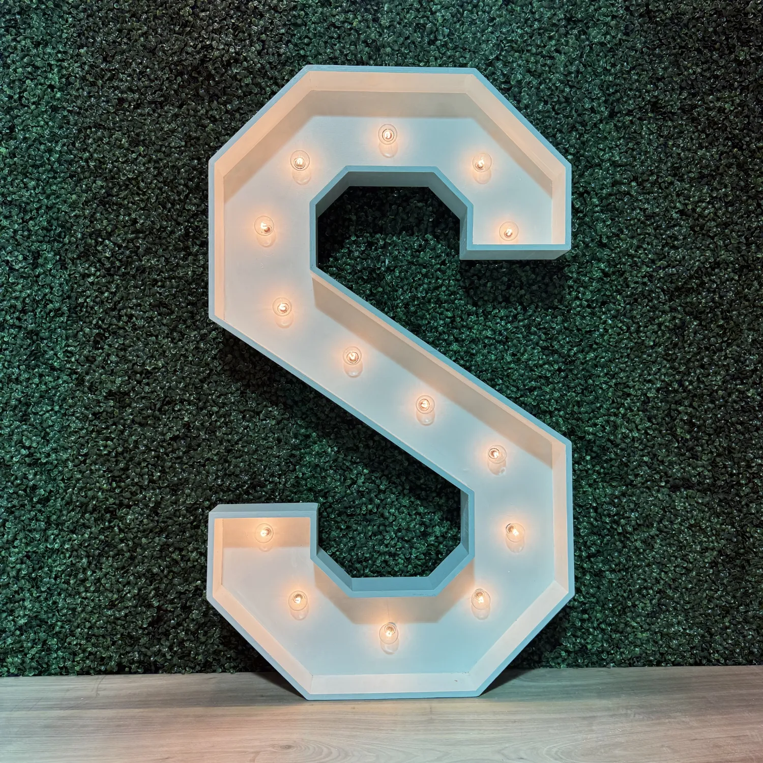 Marquee Letter S