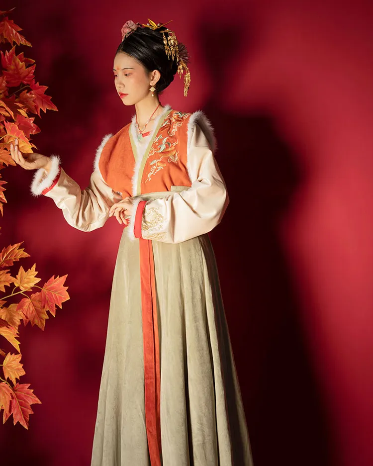 Embroidered persimmon velvety skirt set  刺绣柿子丝绒坦领裙