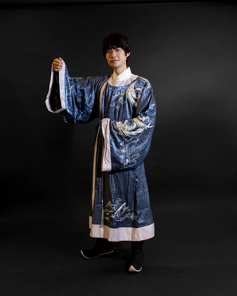  Crane embroidered blue round collar robe  仙鹤绣花蓝圆领袍