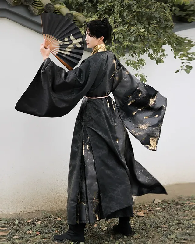Black with gold Daopao robe 黑金道袍