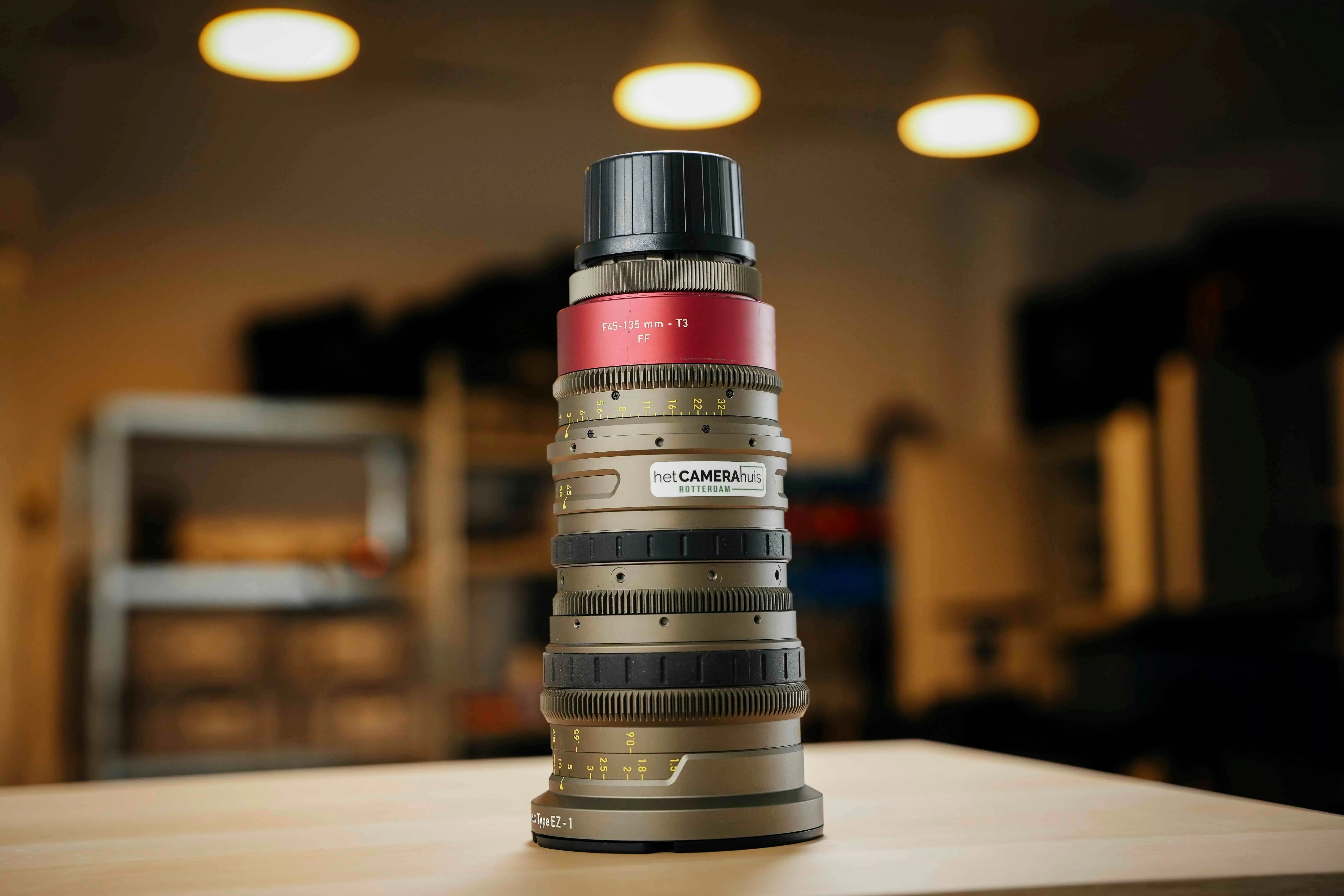 Angenieux EZ1 30-90mm T2 s35 / 45-135mm T3 Fullframe Zoomlens