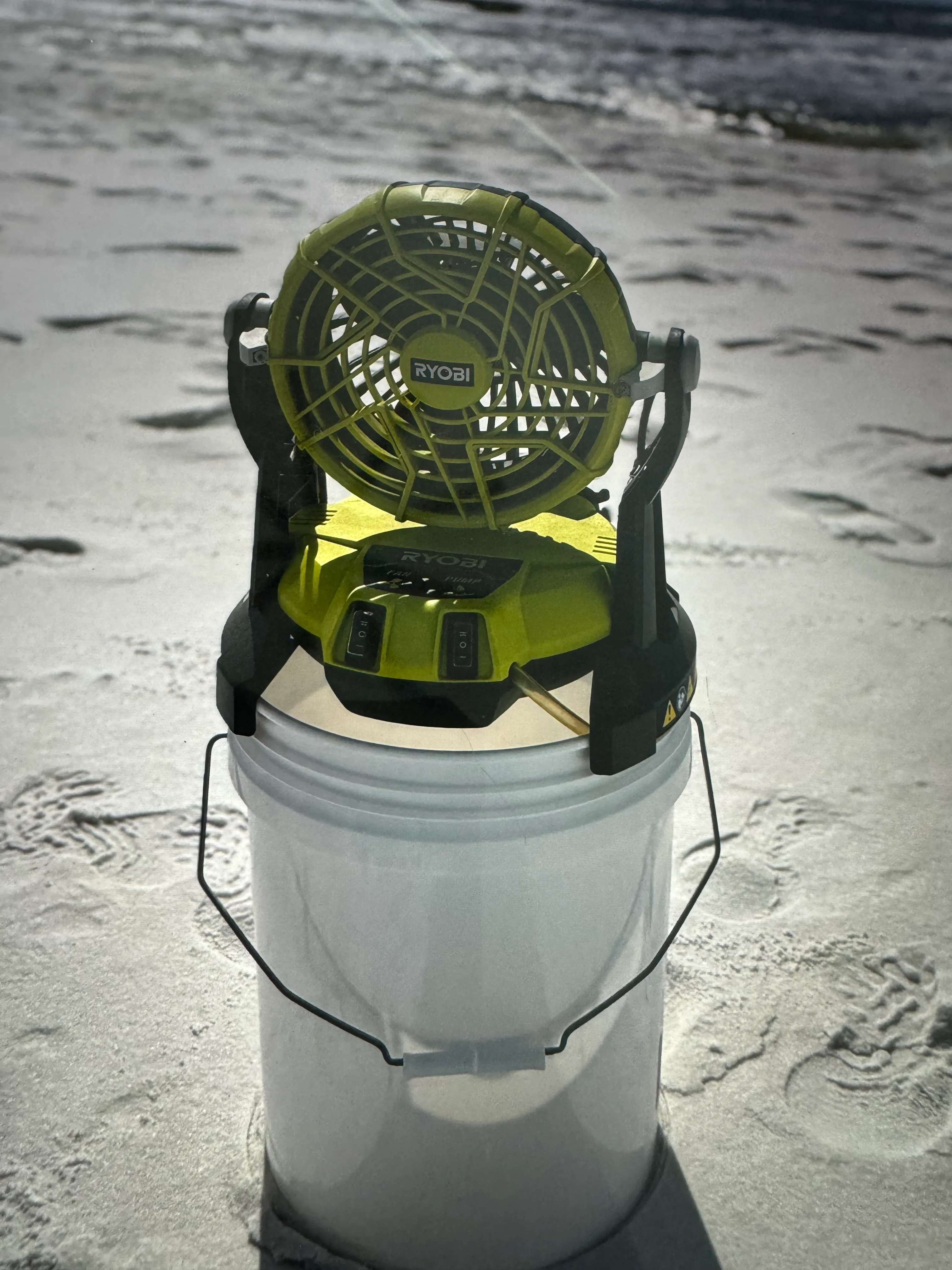 Mister with bucket, charger and battery