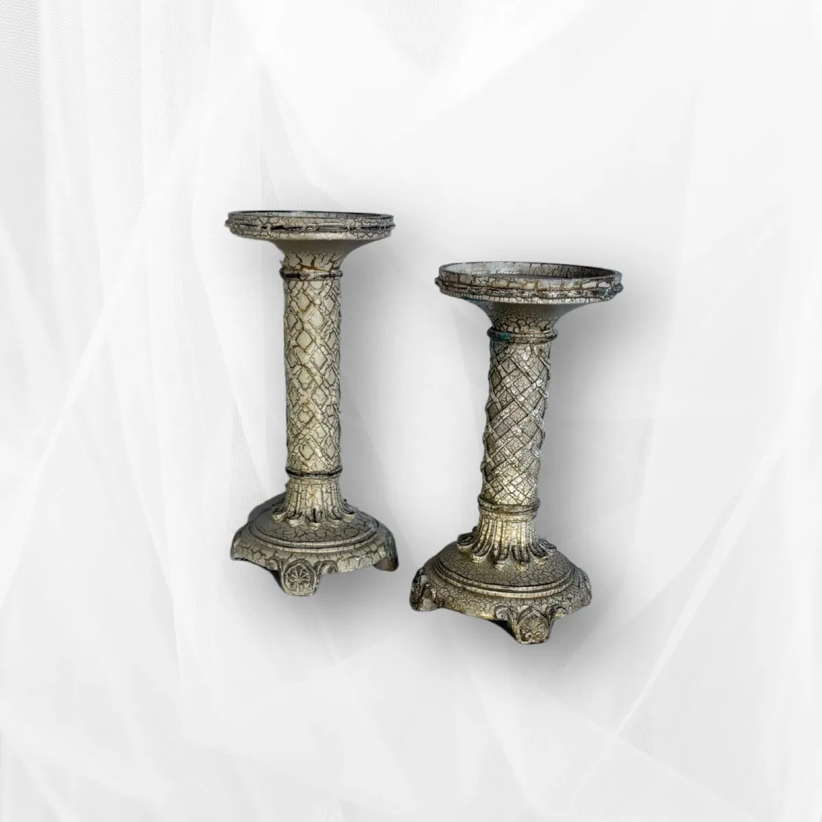 Grand Vintage Pillars 