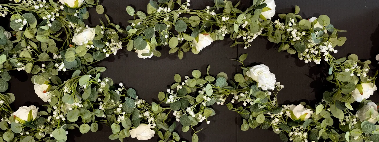 6-Foot White and Green Floral Vine