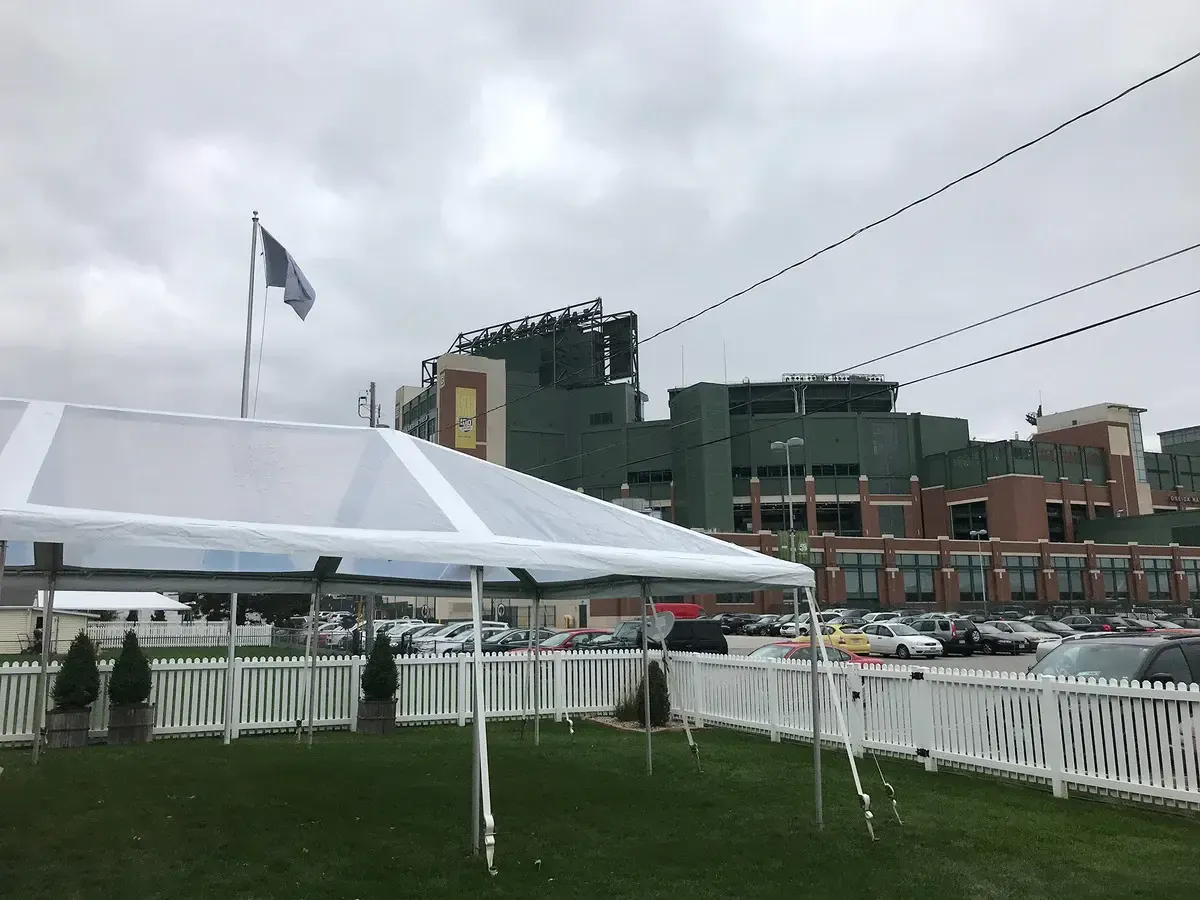 20 x 50 Clear Top Frame Tent