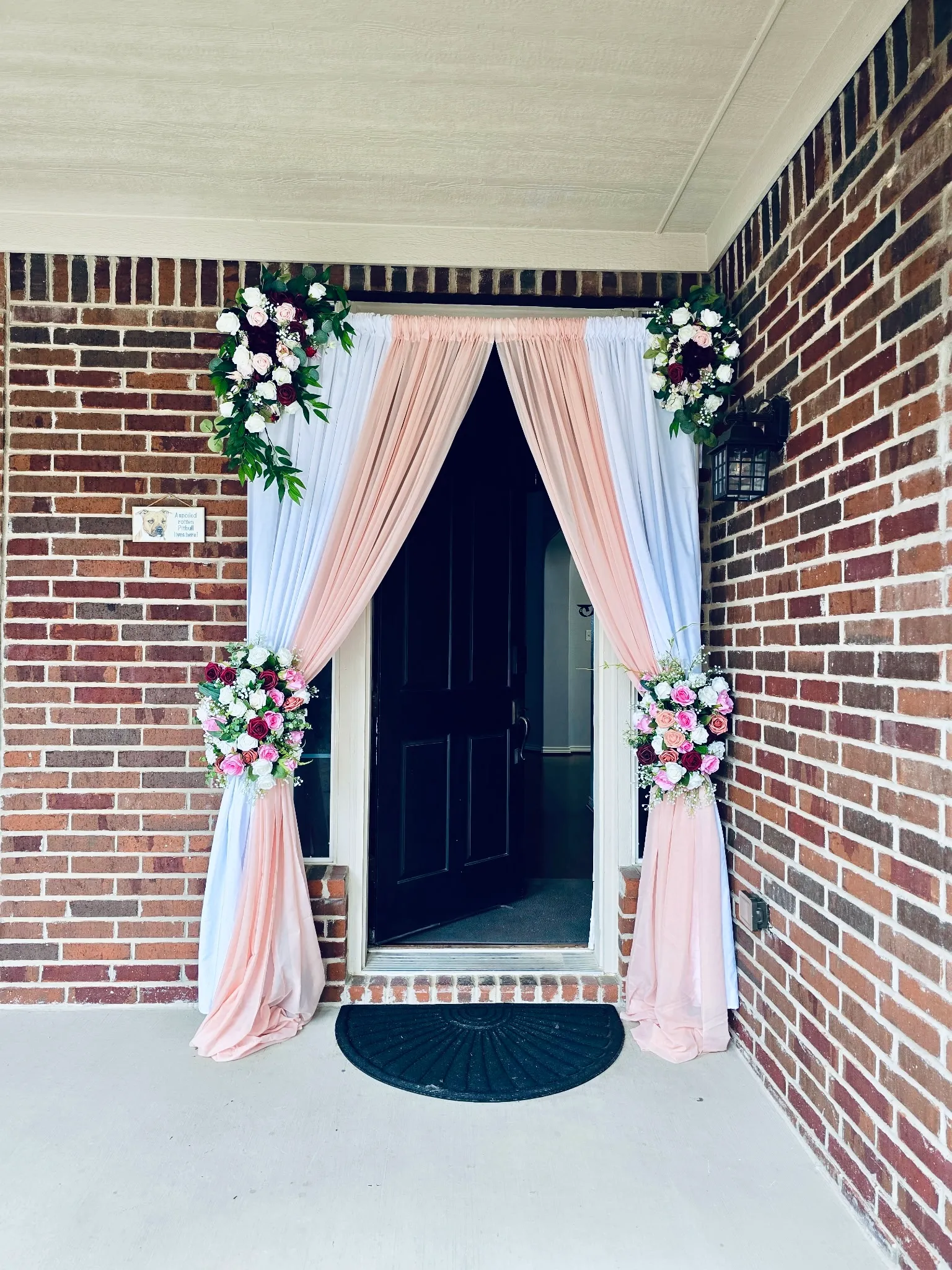 8' x 5' Arch/Backdrop w/ Flowers