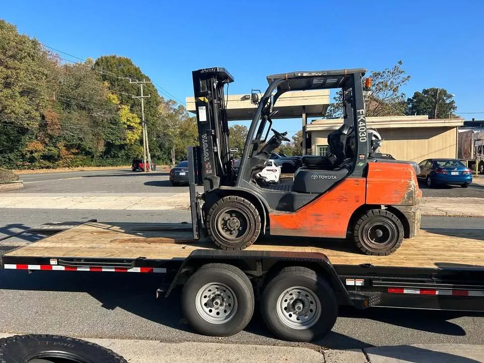 6000 lbs. Toyota Warehouse Forklift, Gas/LP
