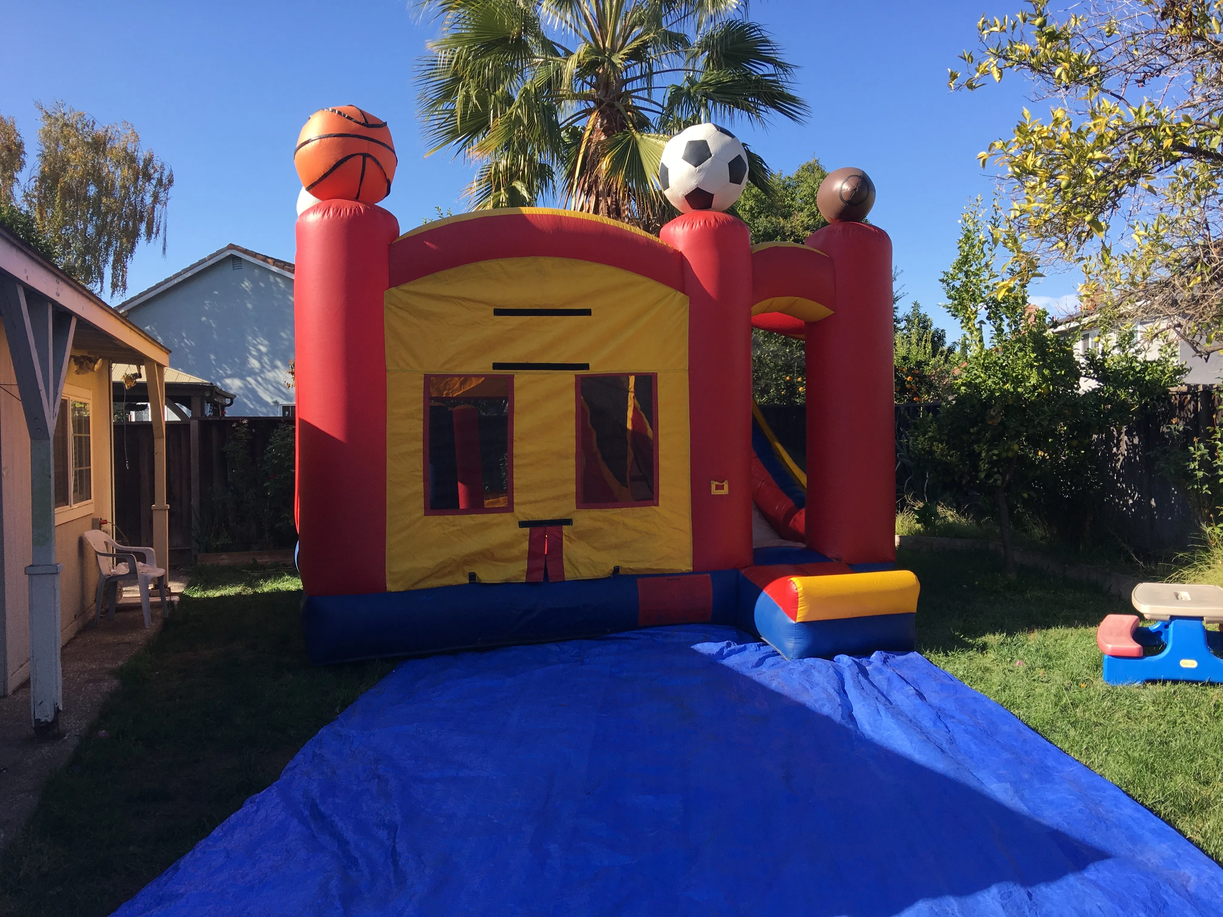 Large sports arena (55)