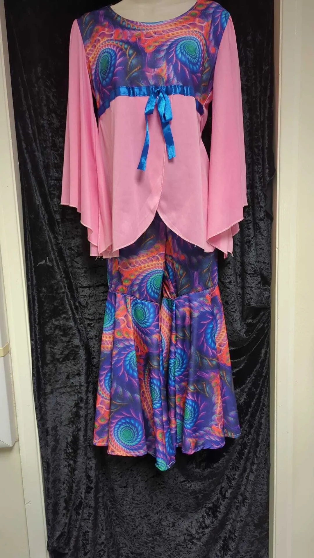 Pink & Blue Flared Trouser Suit - 60s Style 
