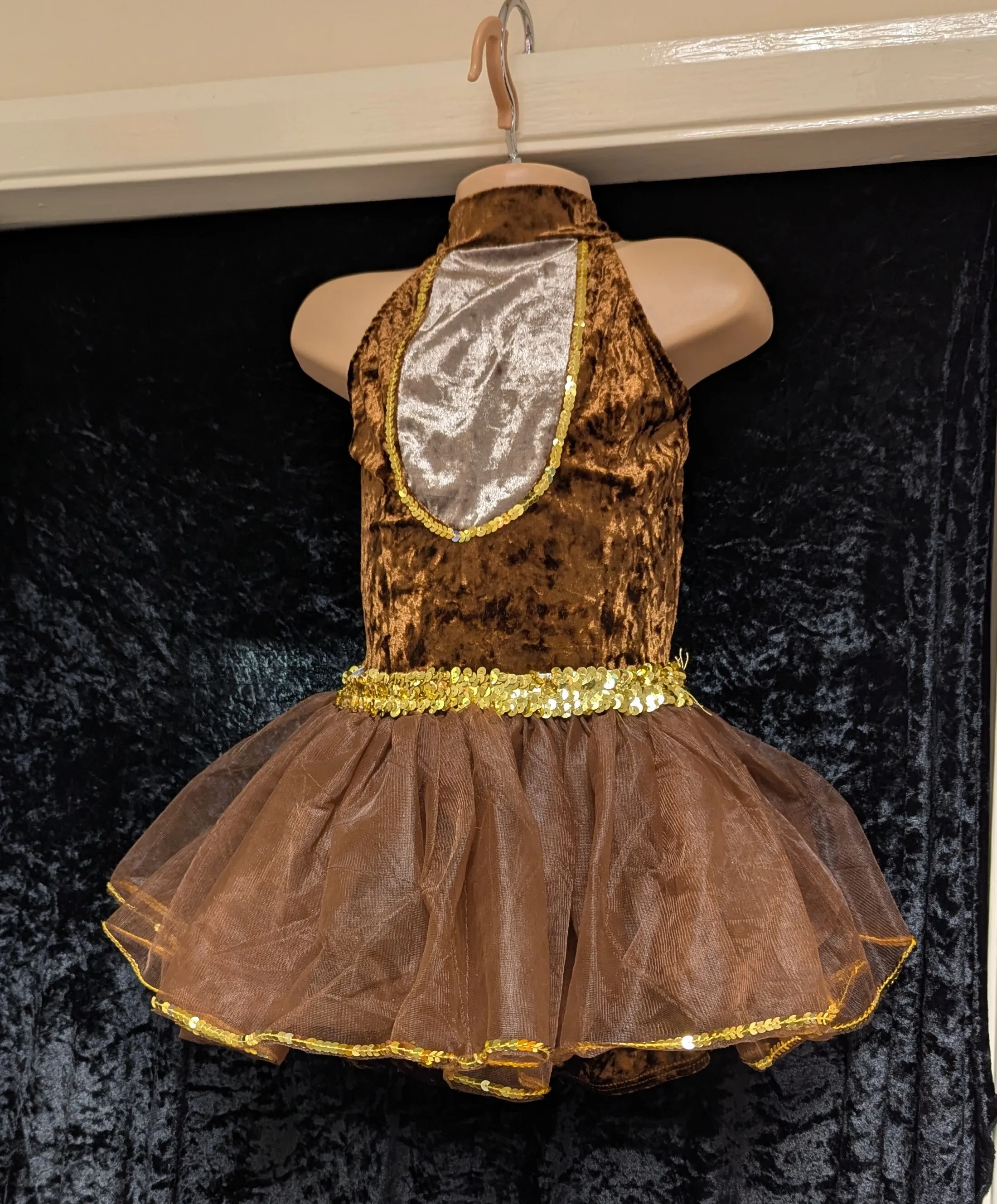 Reindeer leo shorts, with net skirt cuffs and bow tie