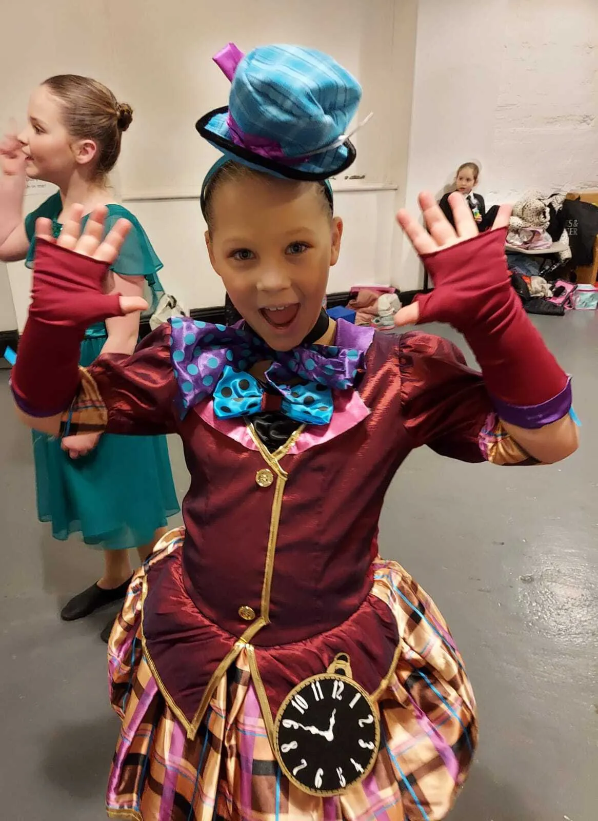 Girls Mad Hatter costume