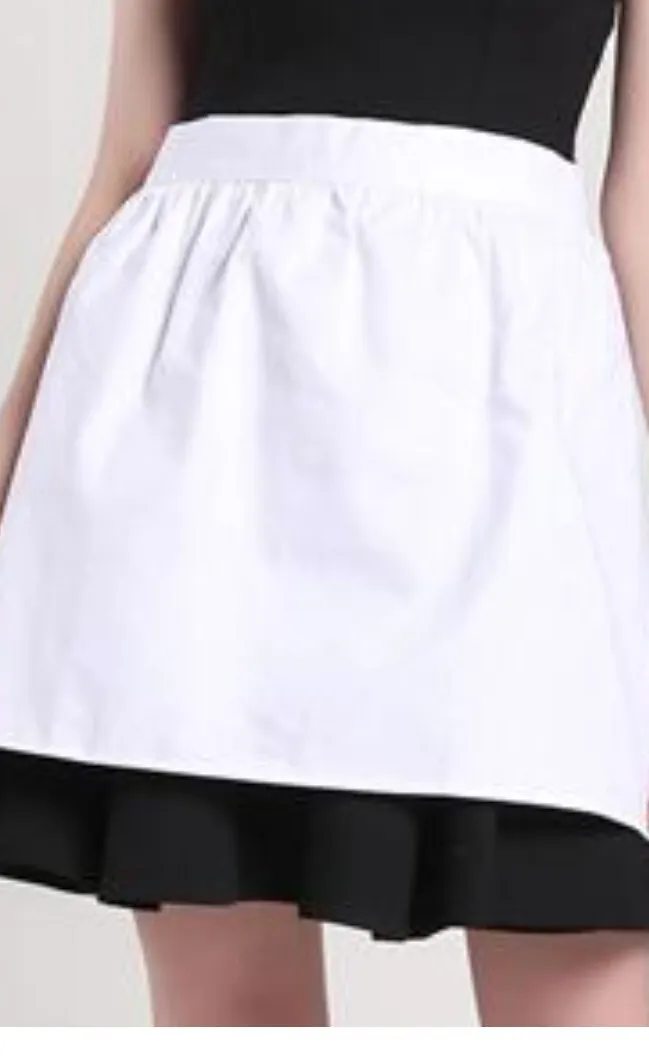 Assorted white aprons 