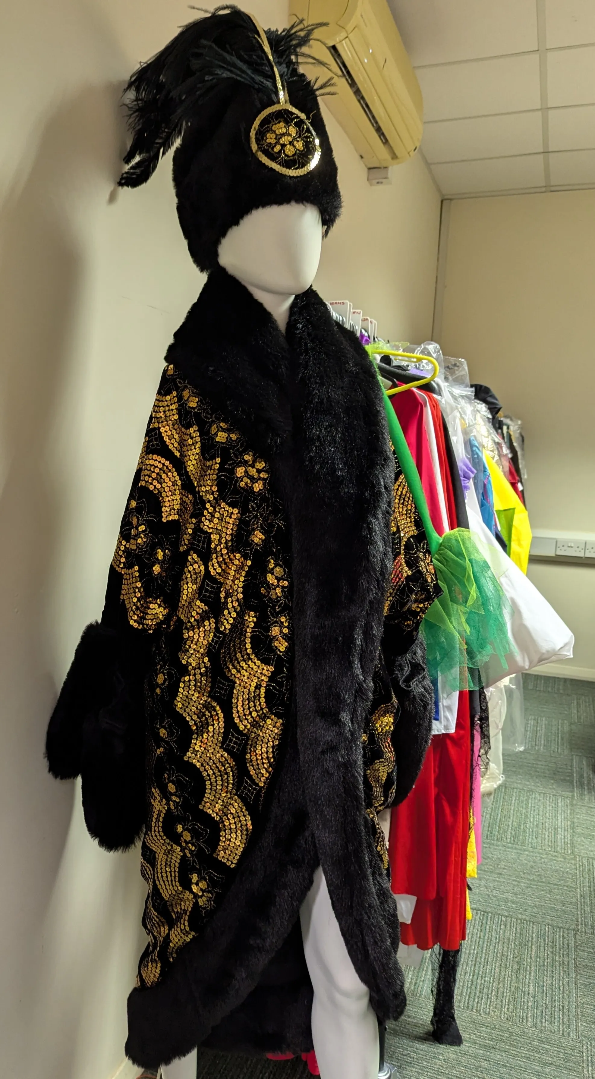 Sequin fur coat with hat