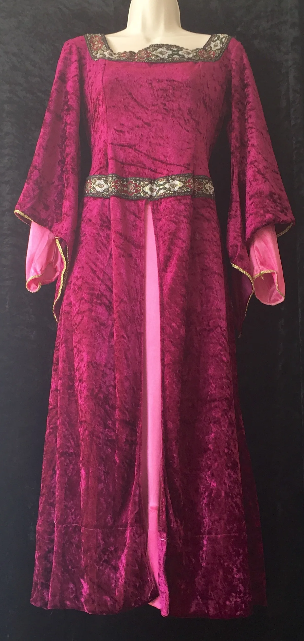 Medieval lady in burgundy 