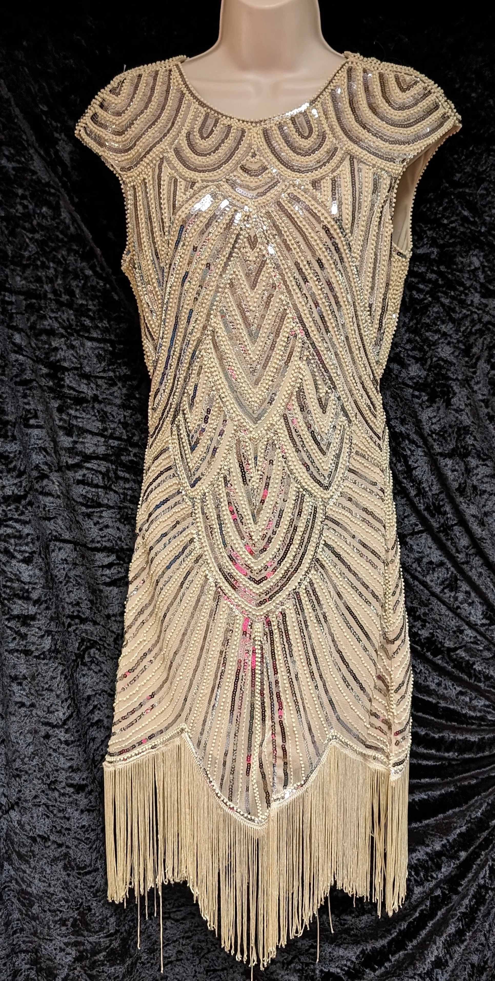 Beige charleston style dress with tassels and beading