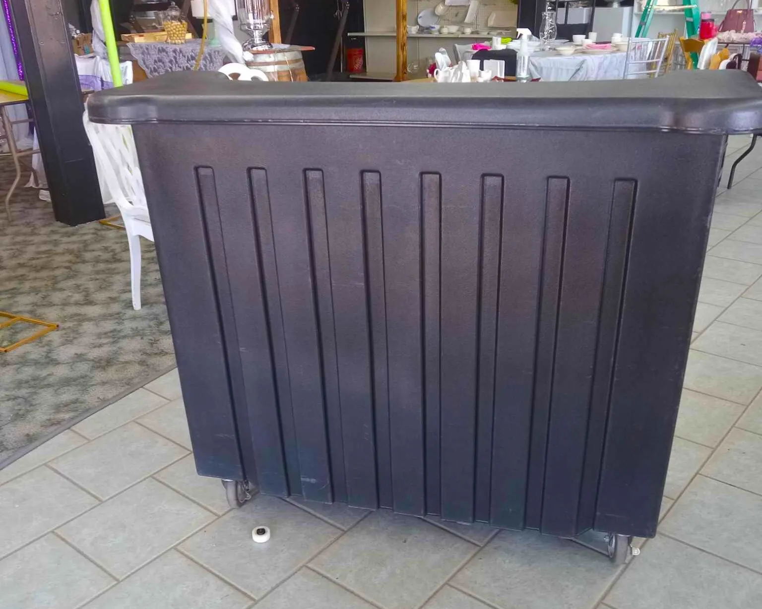 Black Cambro Bar