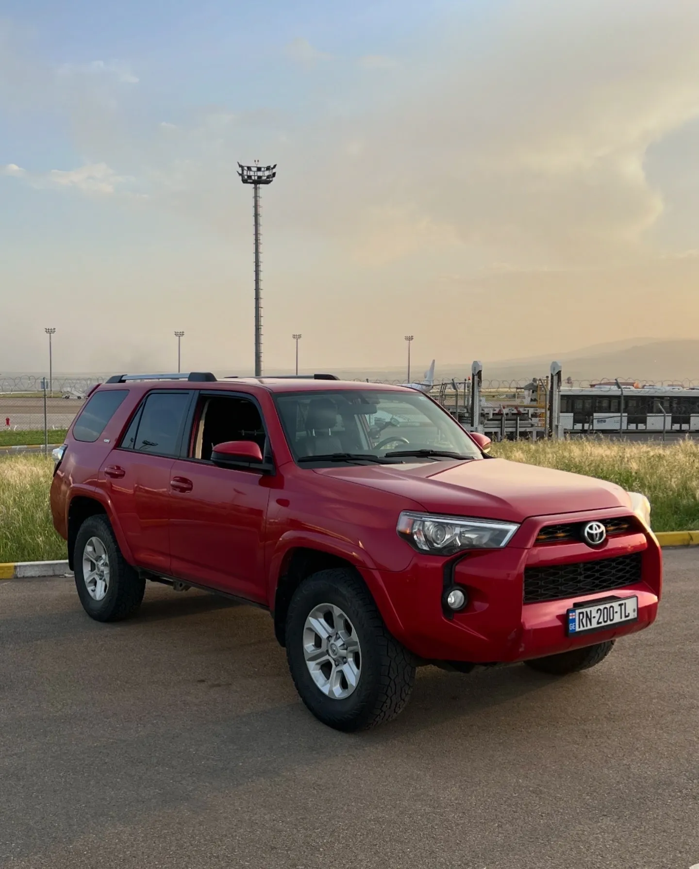 Toyota 4Runner, RED, 2019 year